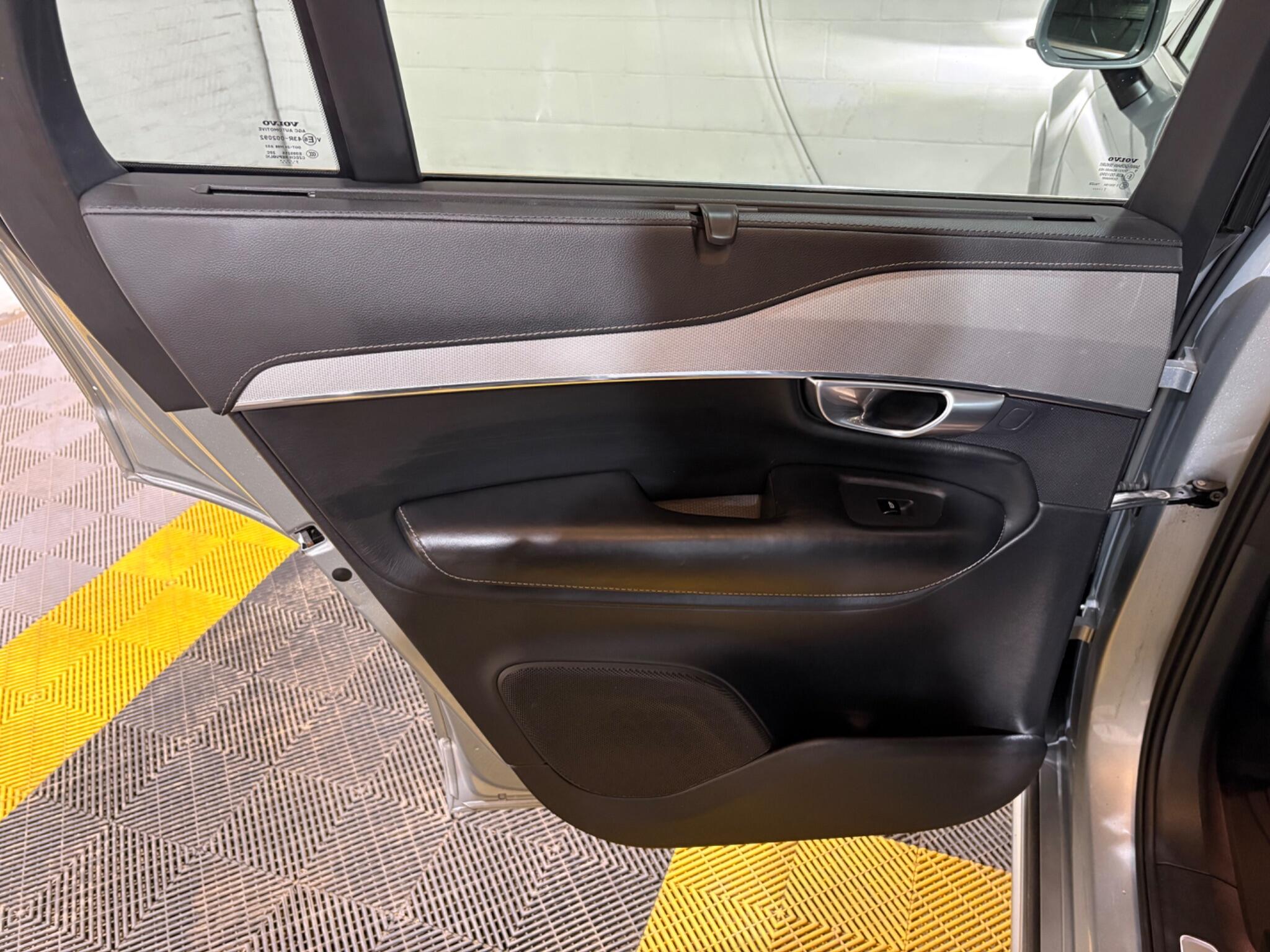 Volvo XC90 view 71