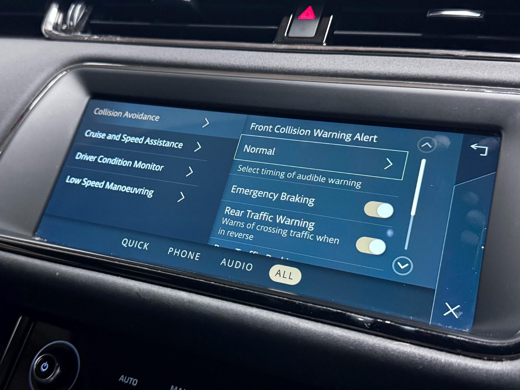Land Rover Range Rover Evoque view 46