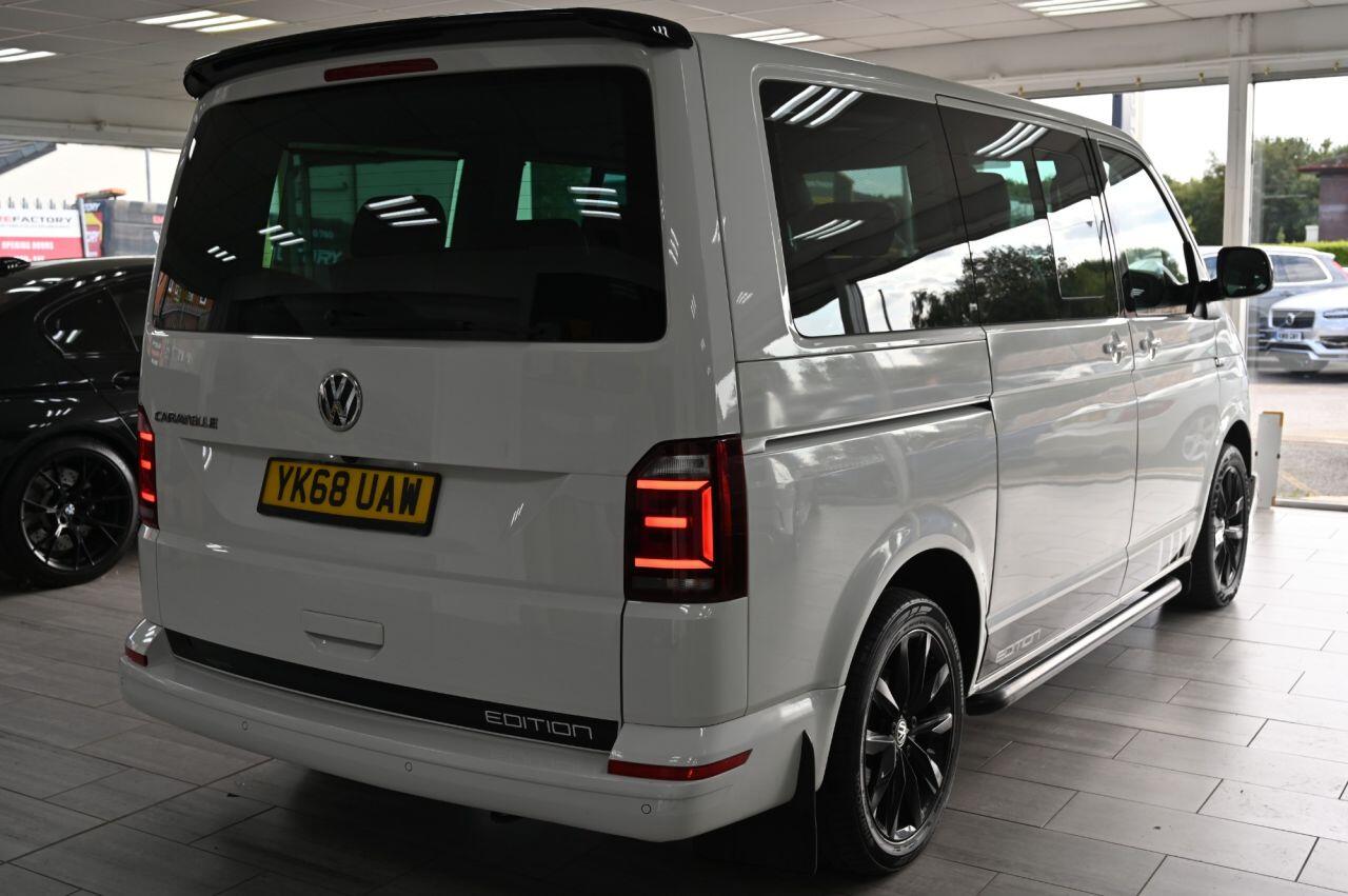 Volkswagen Caravelle view 10