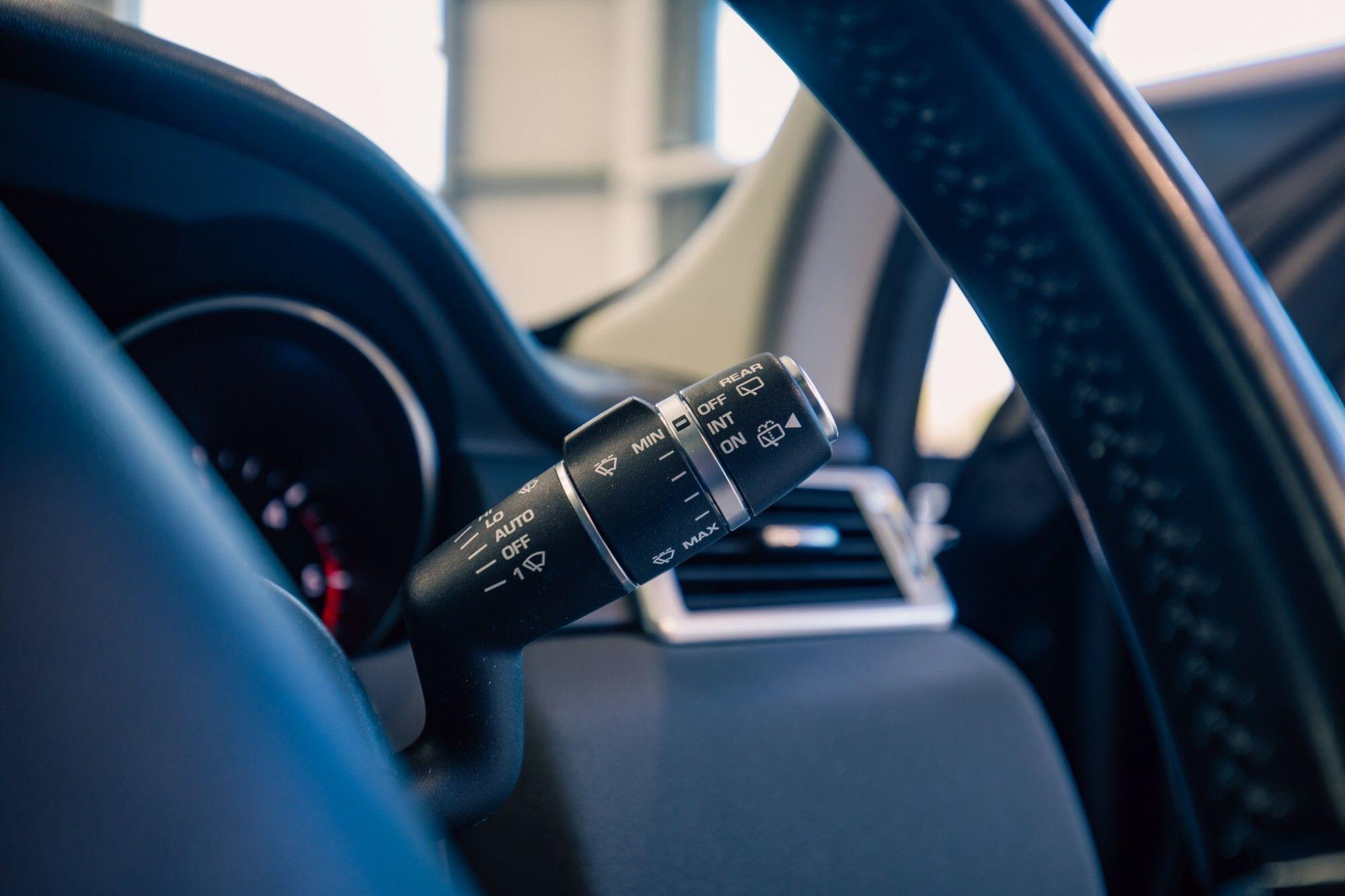 Land Rover Discovery Sport view 15