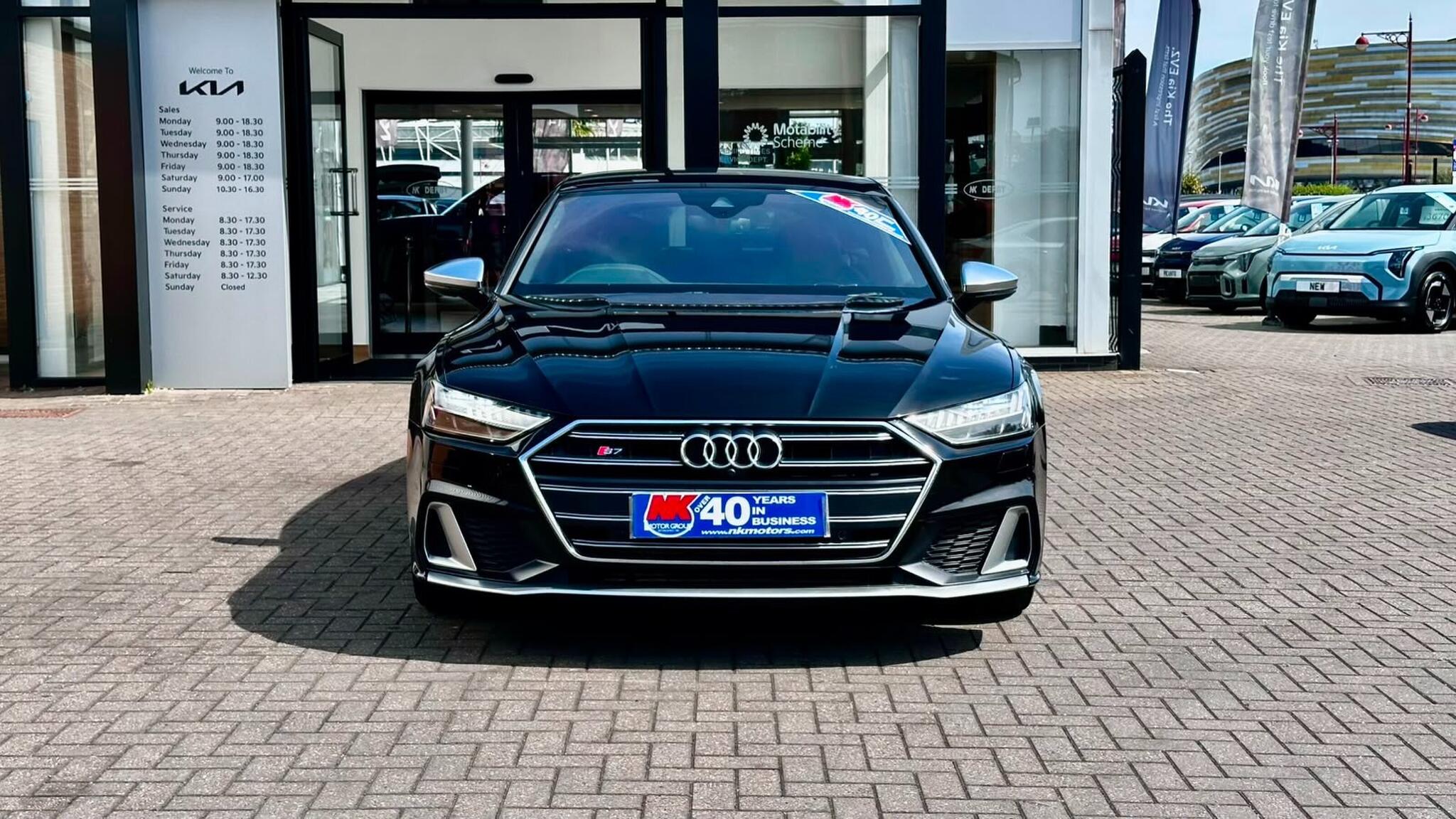 Audi Audi S7 view 7