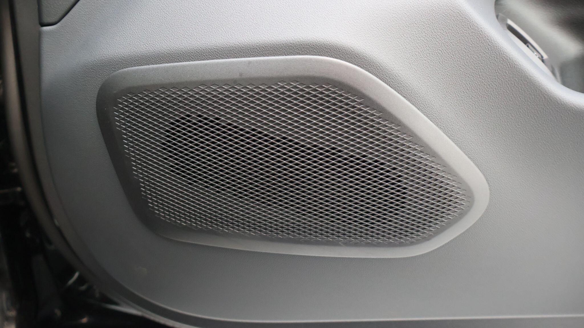 BMW 5 Series view 64