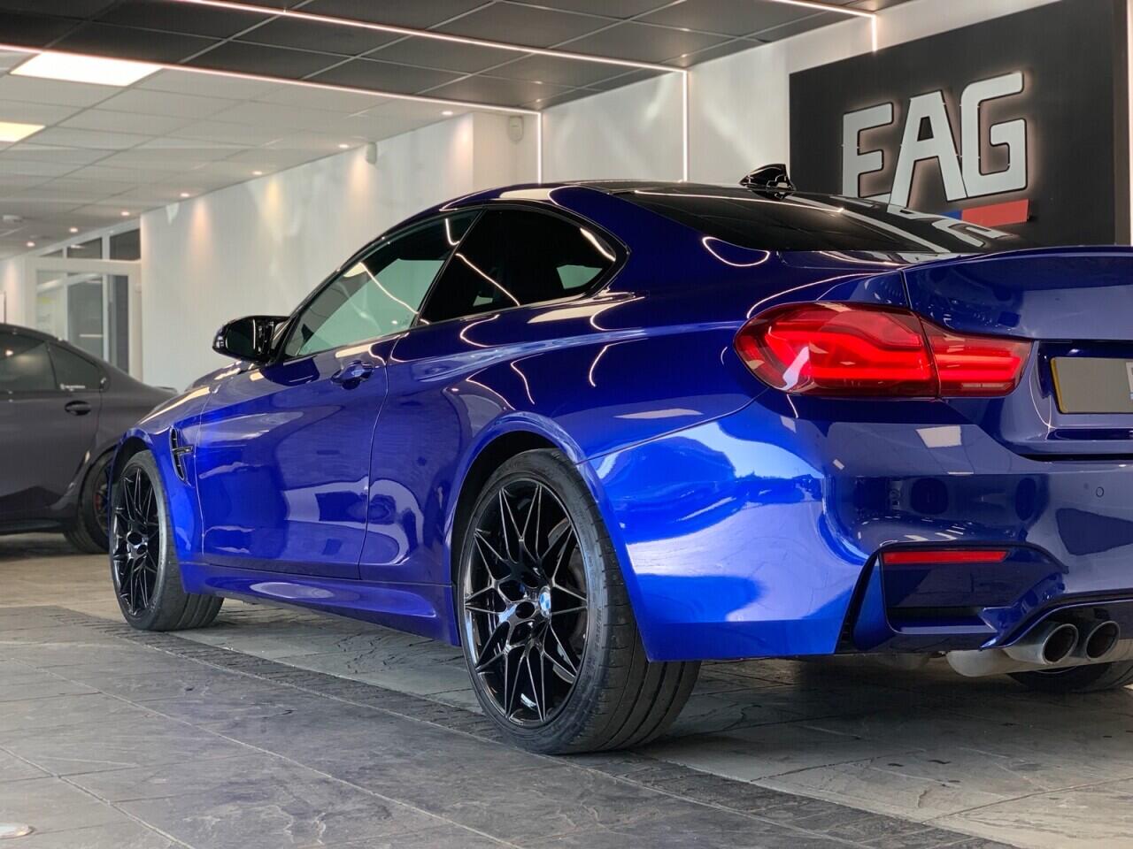 BMW M4 view 5