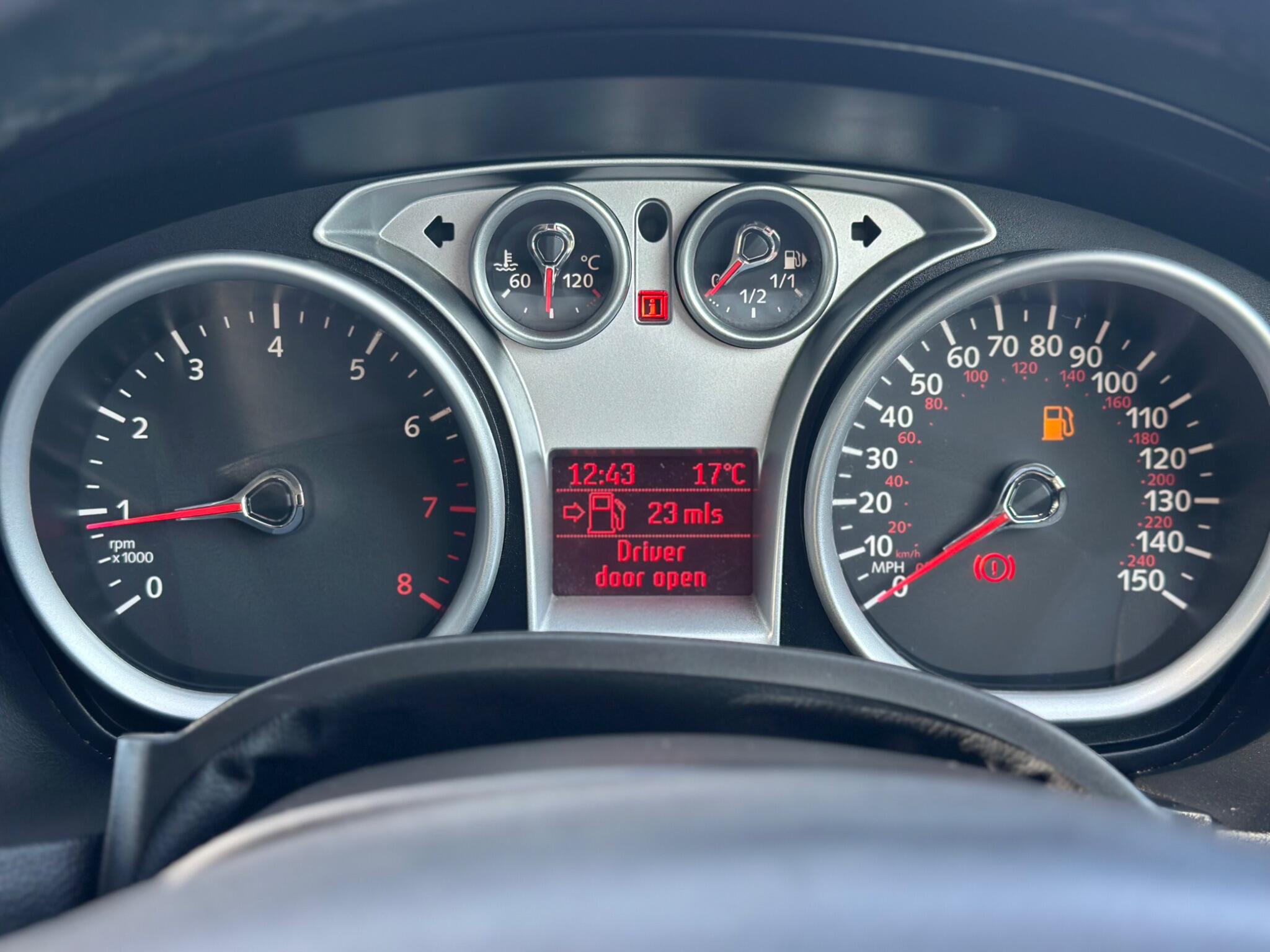 Ford Focus view 29