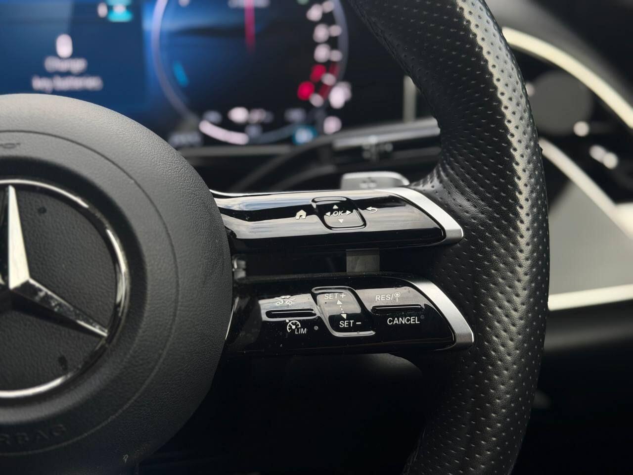 Mercedes-Benz E-Class view 34