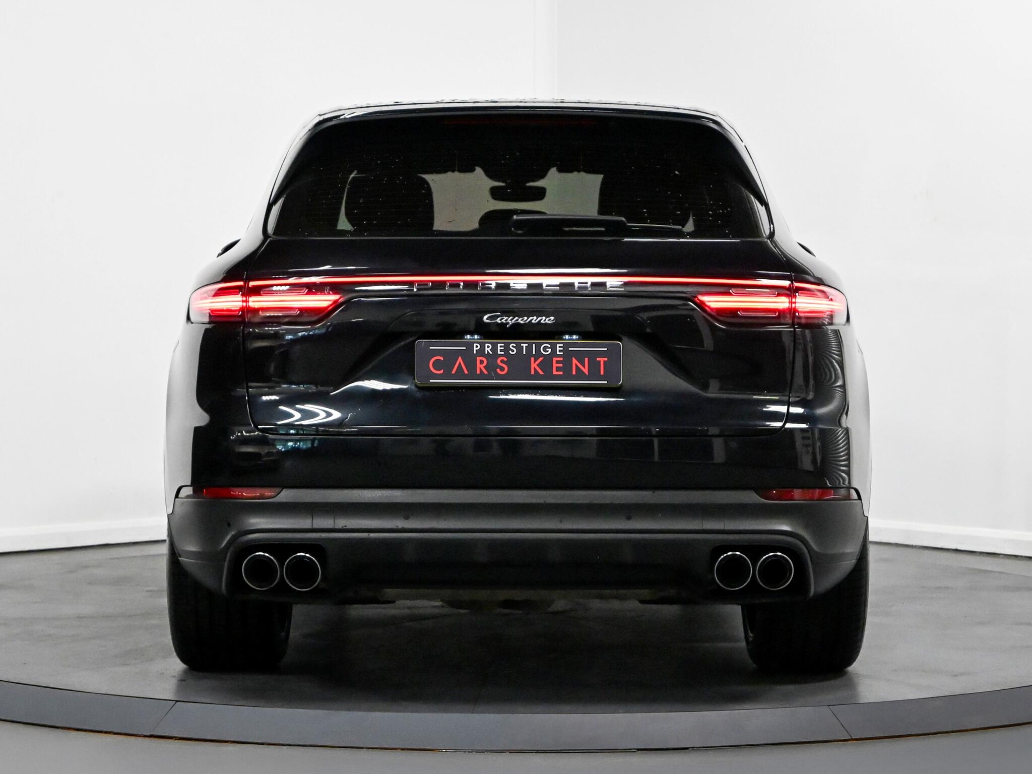 Porsche Cayenne view 26
