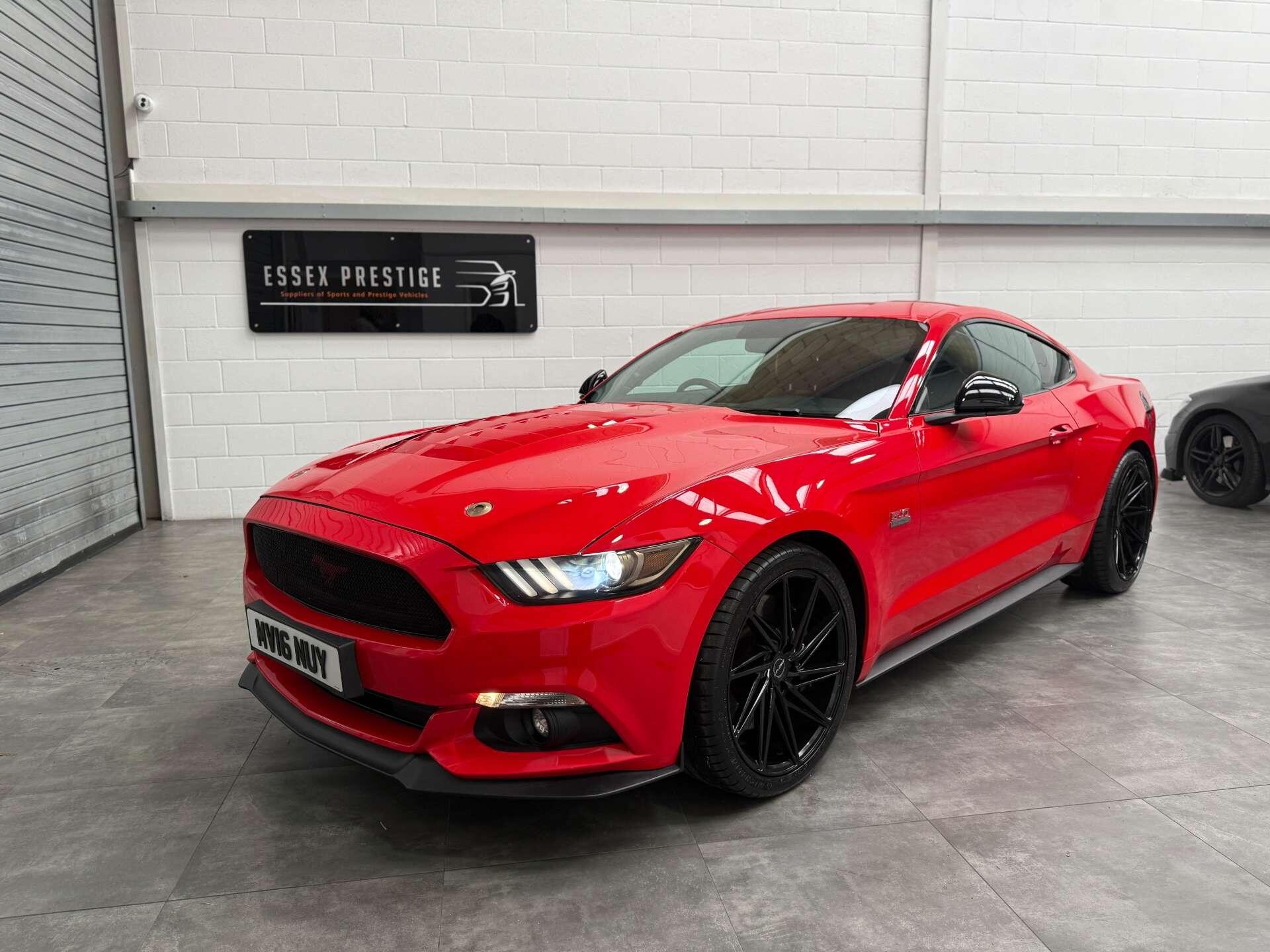 Ford Mustang view 9