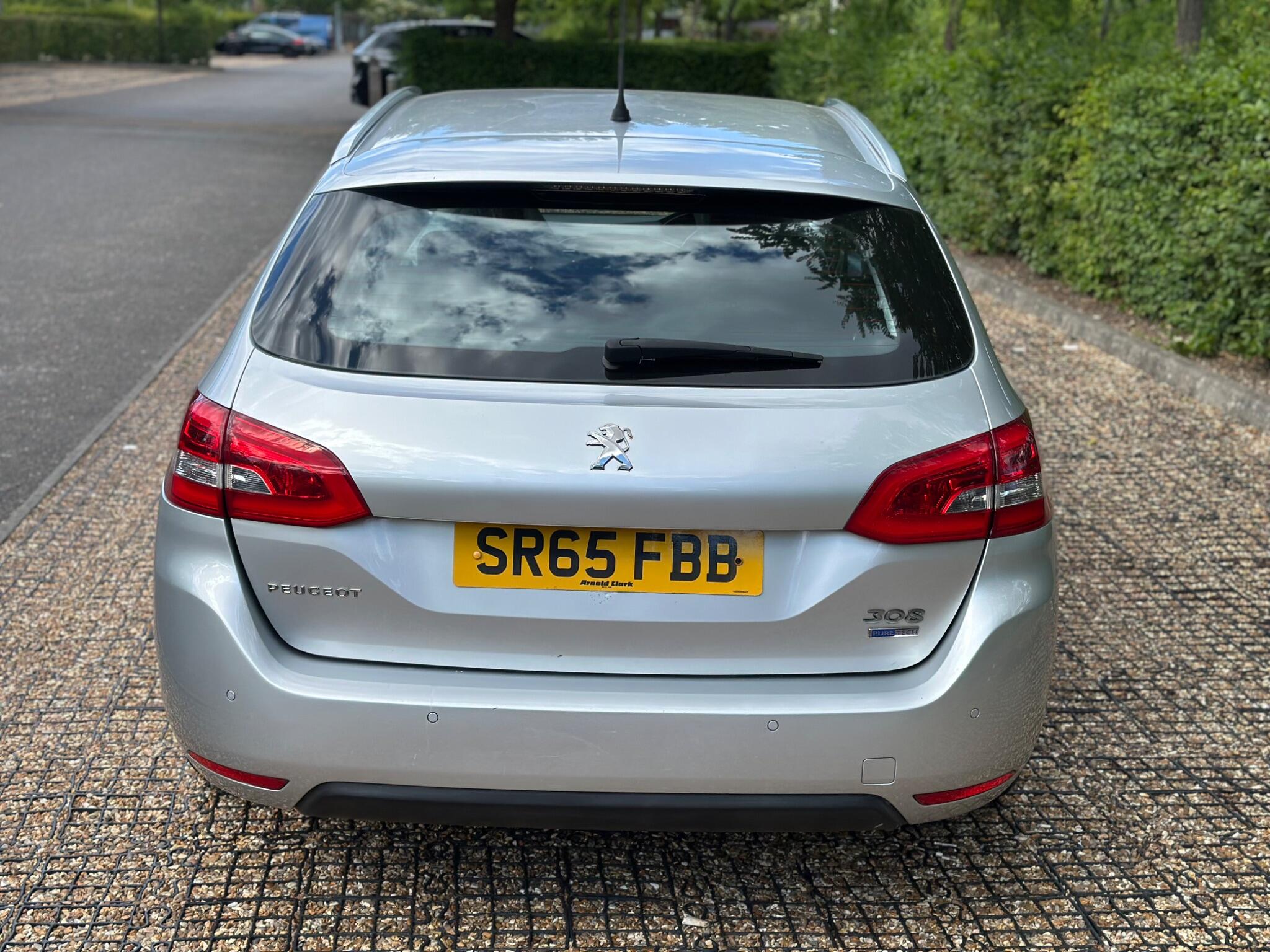 Peugeot 308 view 18
