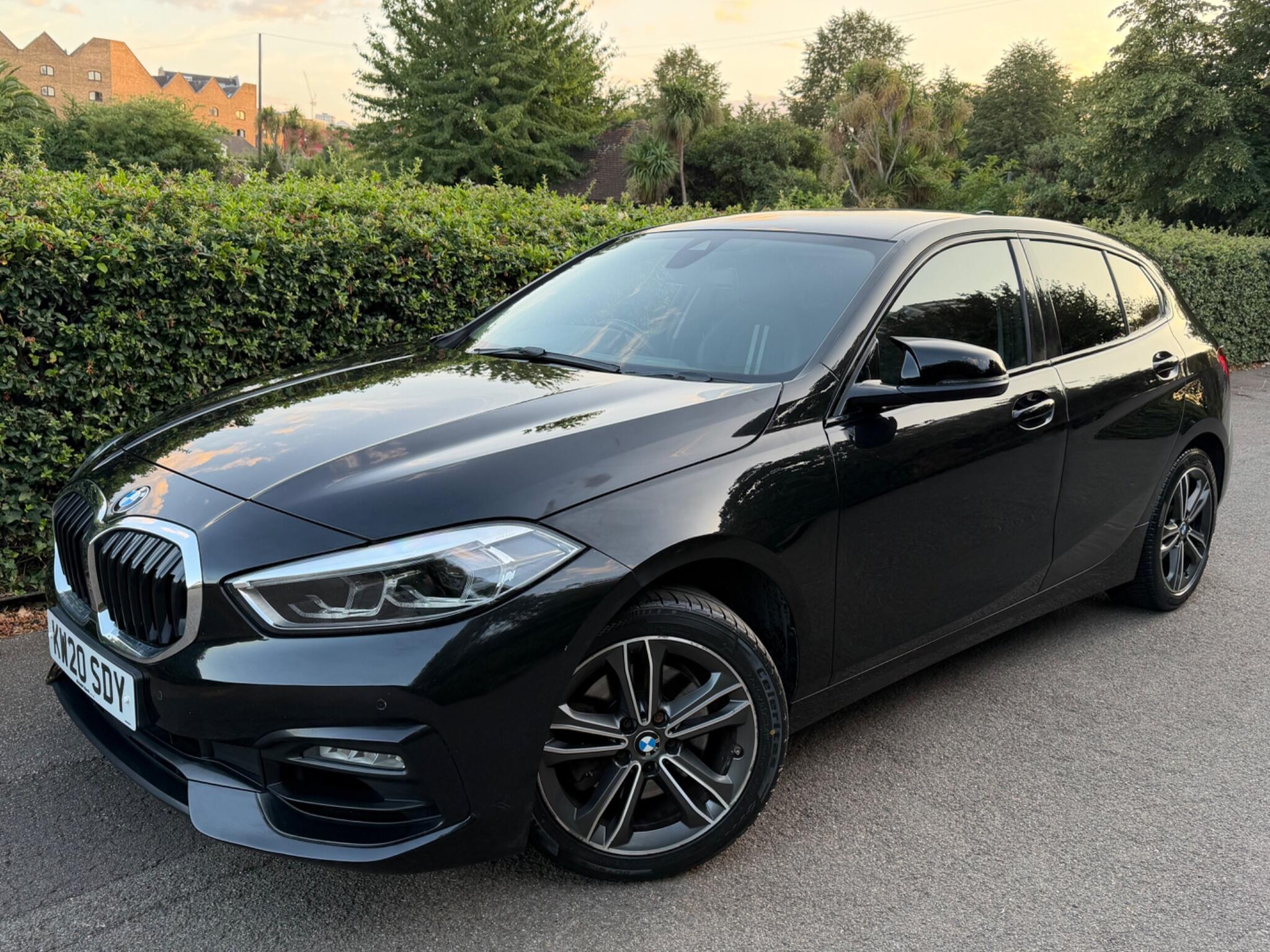 BMW 1 Series view 3