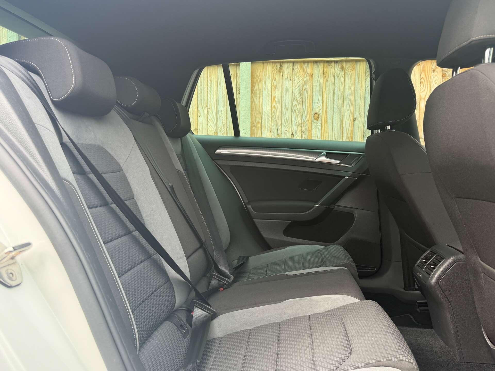 Volkswagen Golf view 25