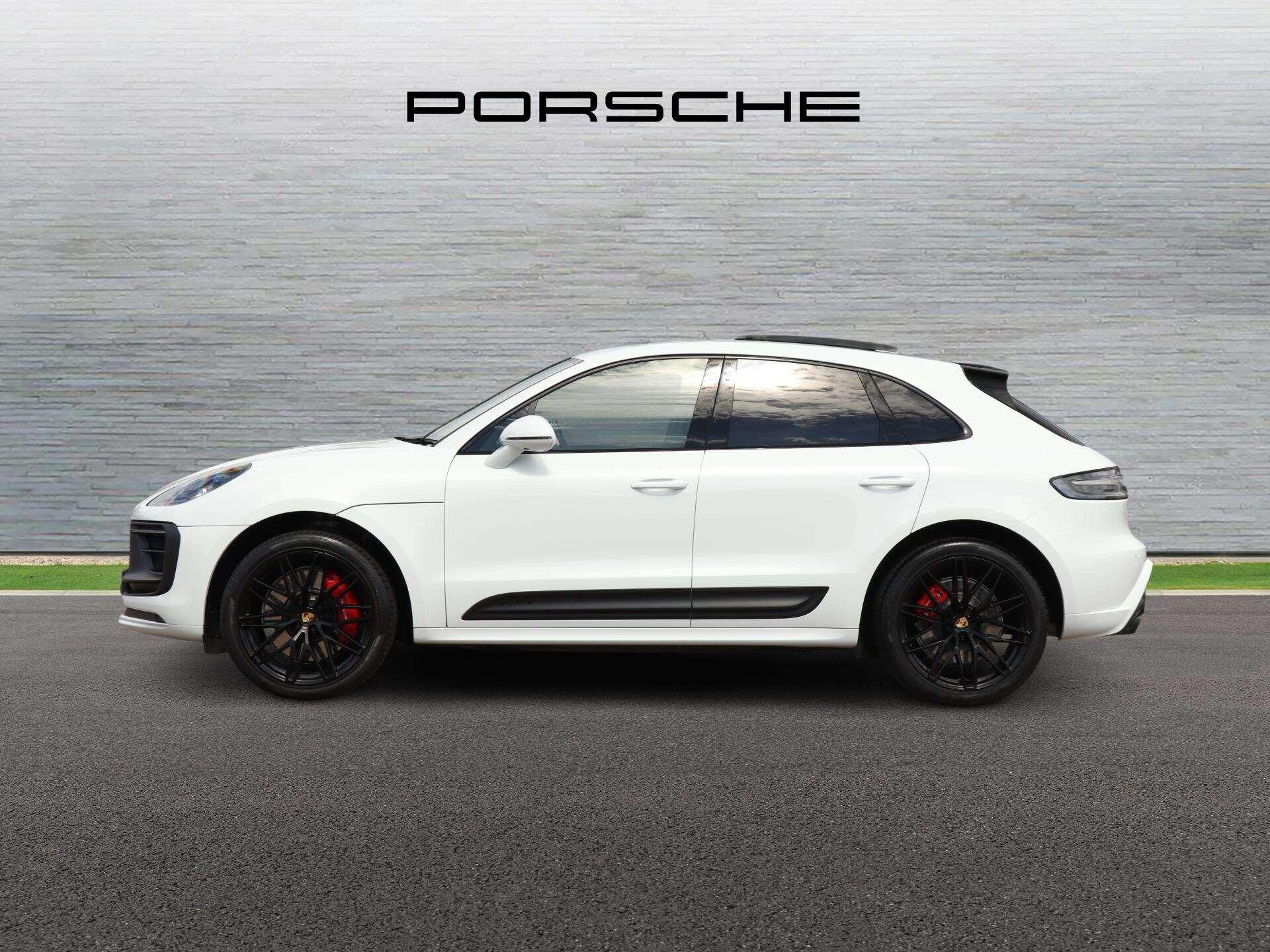 Porsche Macan view 6