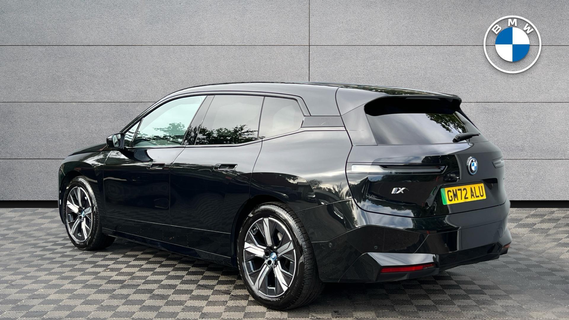BMW Ix view 2