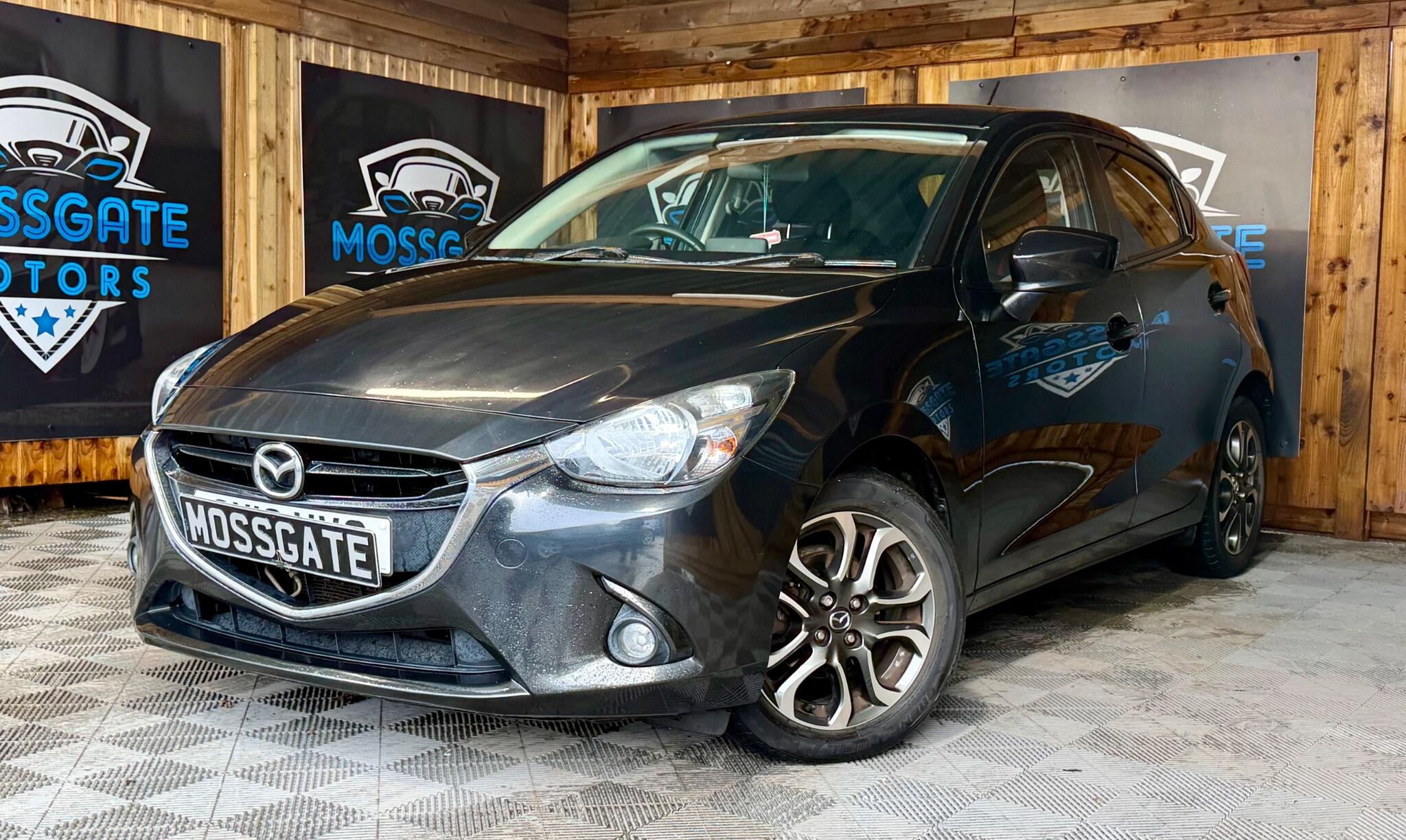Mazda Mazda2 view 4