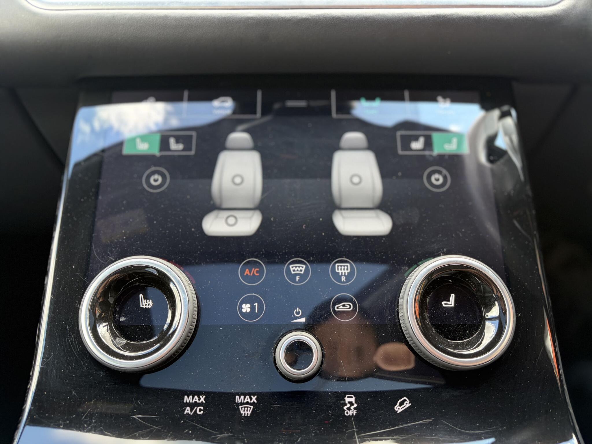 Land Rover Range Rover Velar view 21