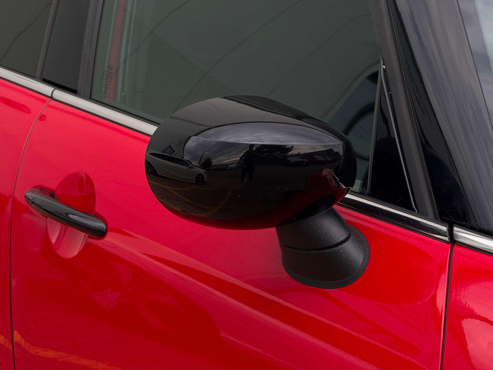 Mini Cooper view 24