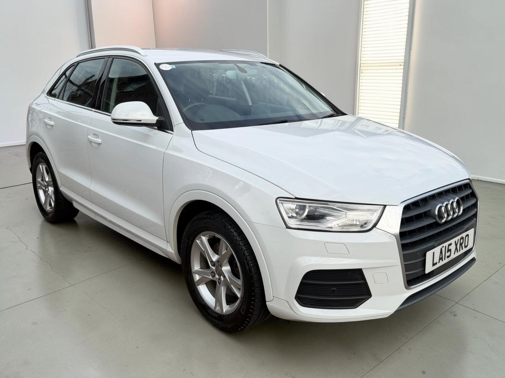 Audi Q3 view 5