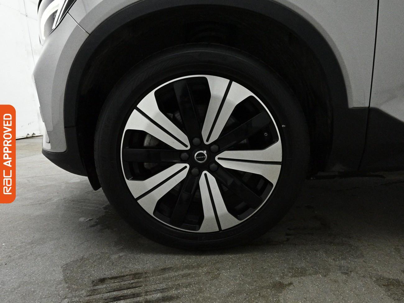 Volvo XC40 view 22