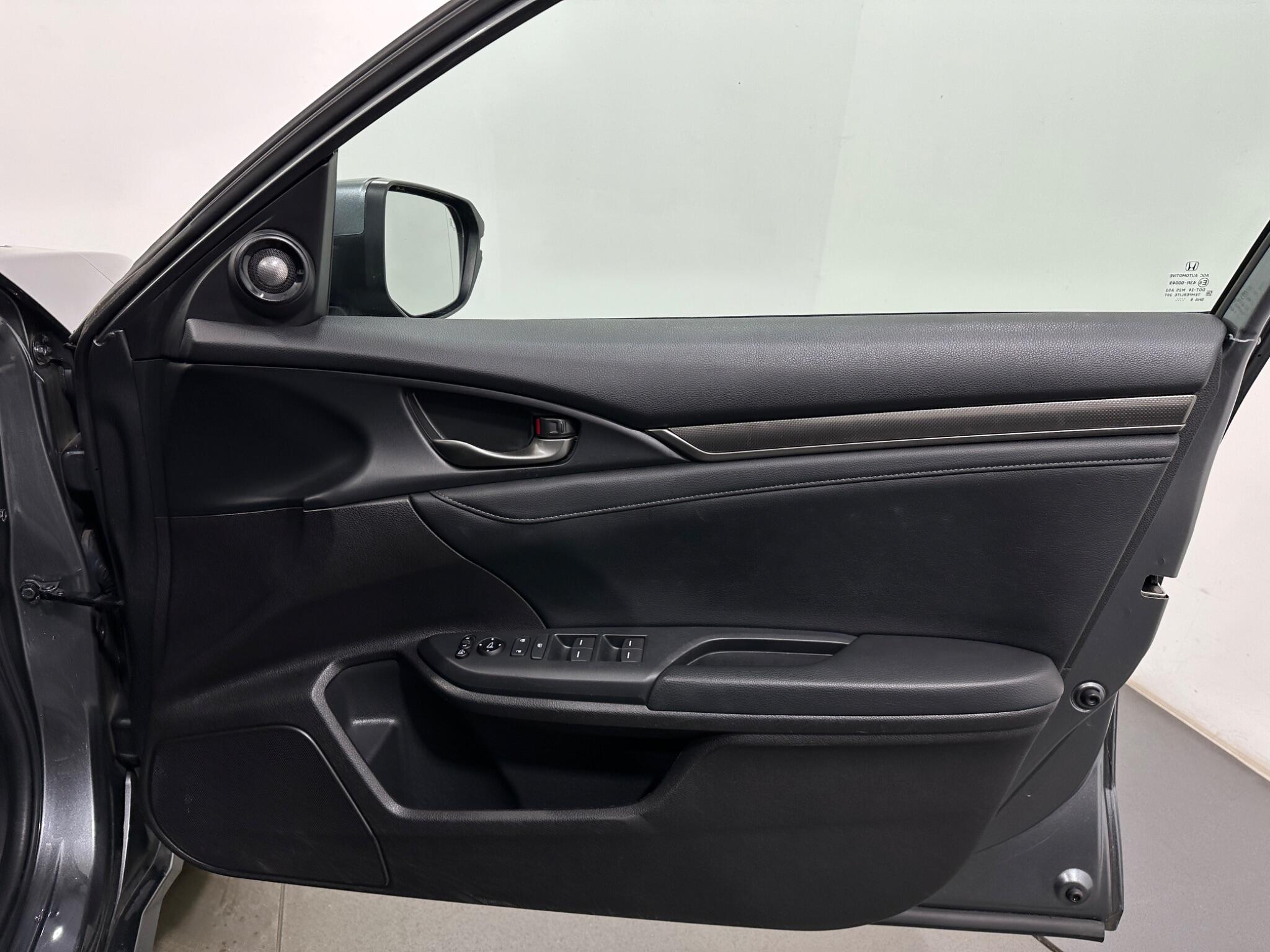 Honda Civic view 34