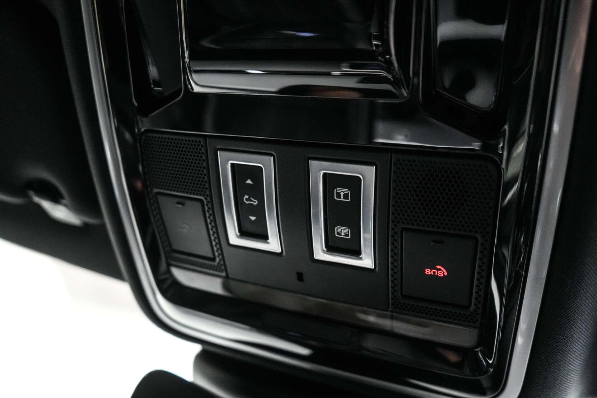 Land Rover Range Rover Velar view 48