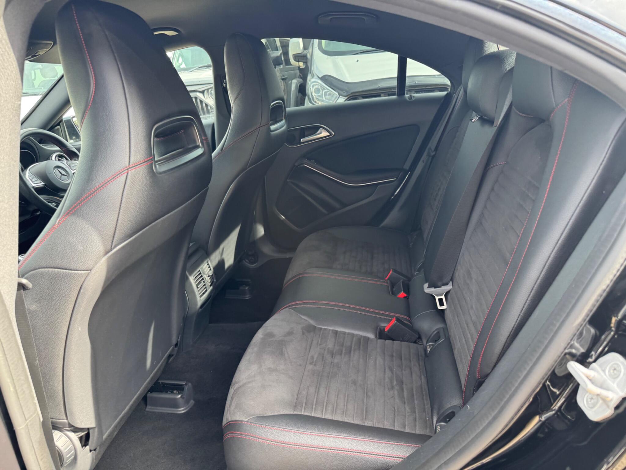 Mercedes-Benz Cla view 22