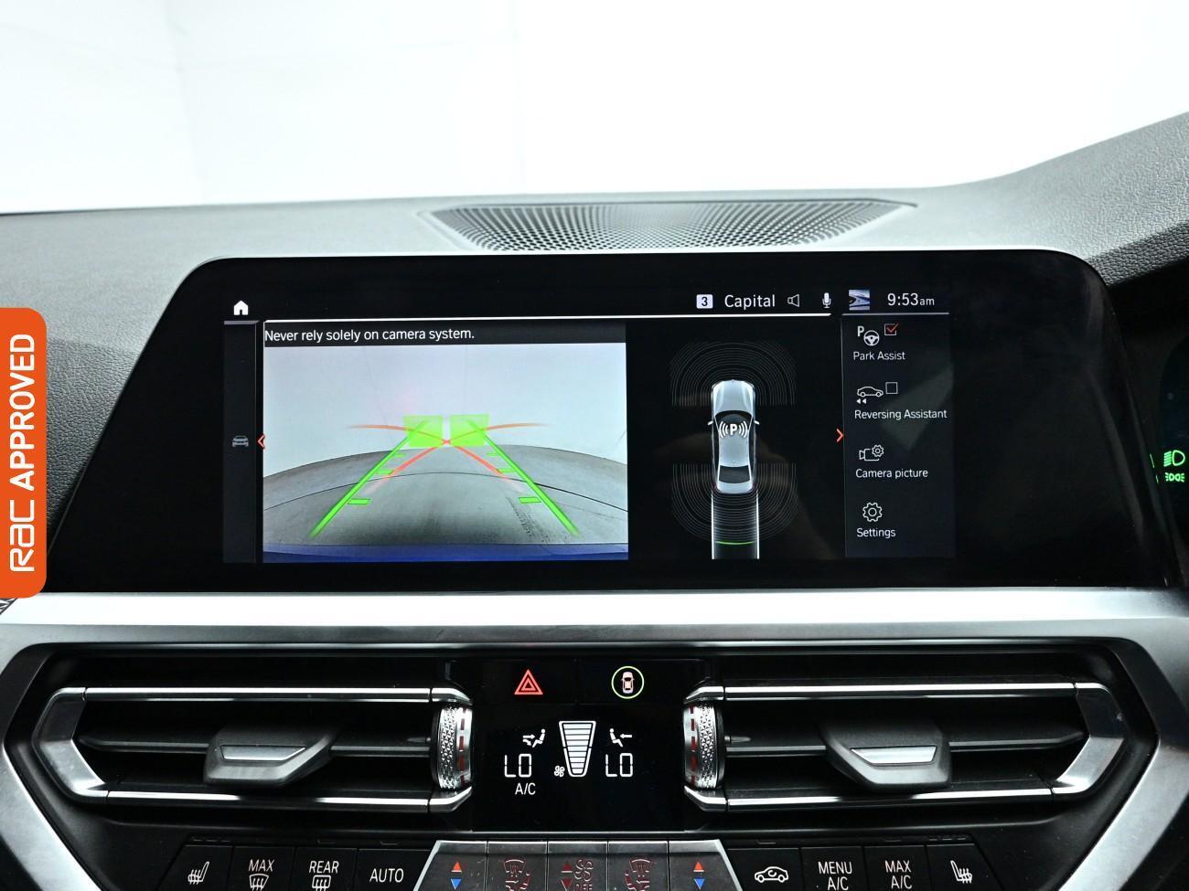 BMW 3 Series view 3
