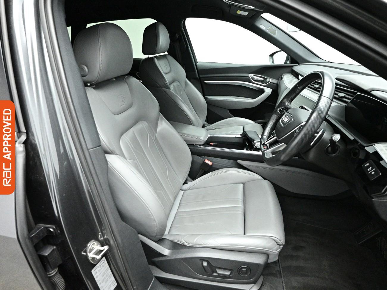 Audi E-Tron view 13