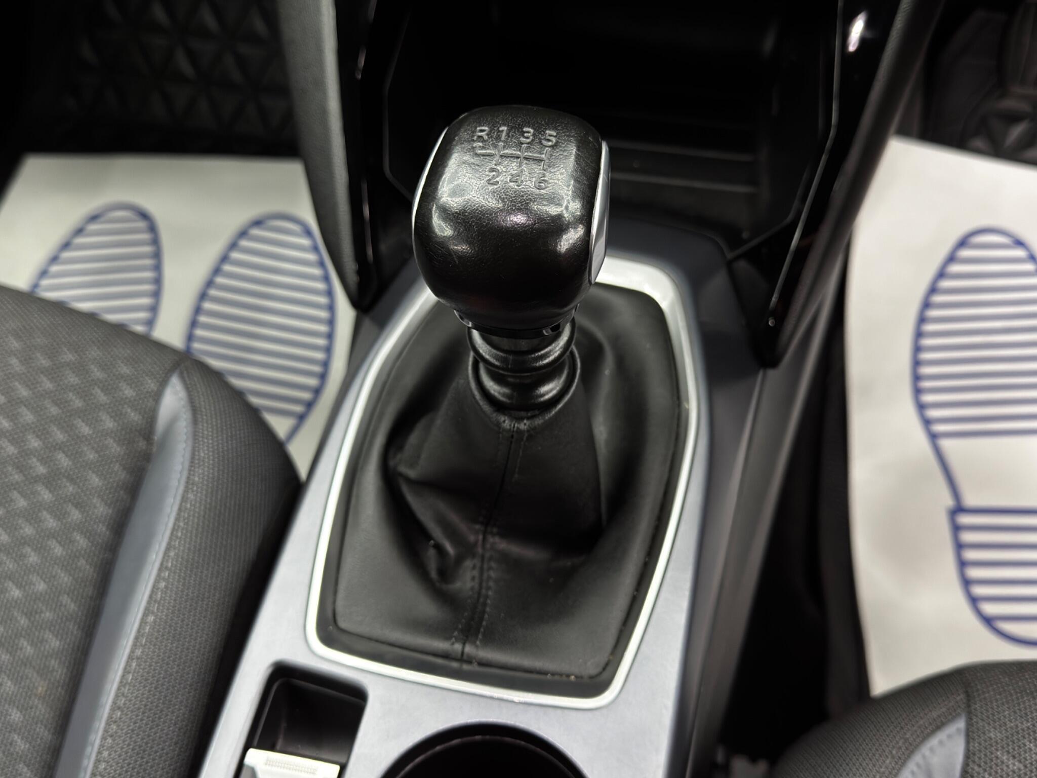 Peugeot 2008 view 26