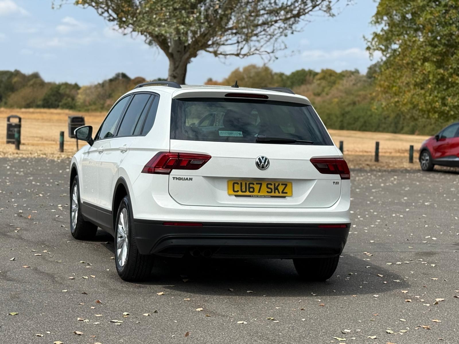 Volkswagen Tiguan view 17