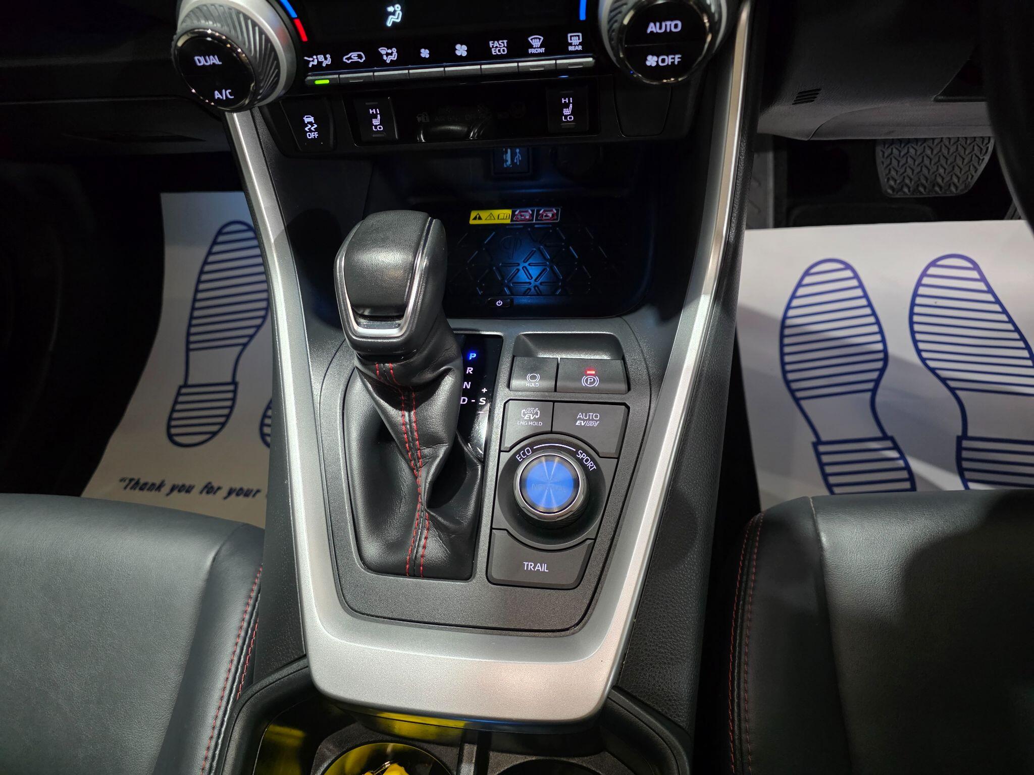 Toyota Rav4 view 10