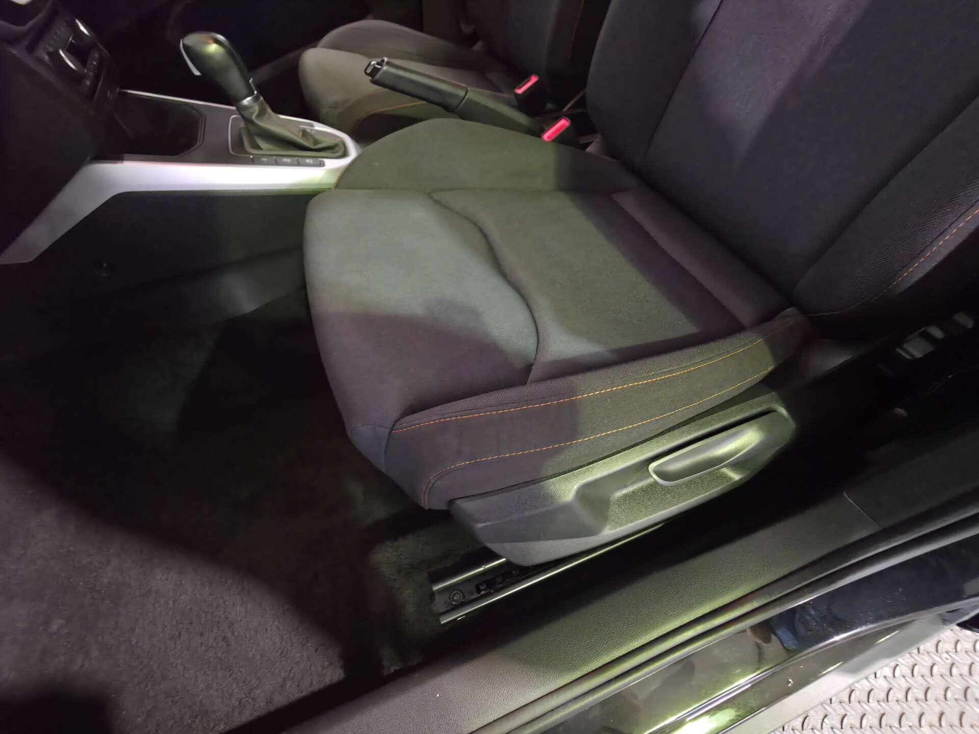 SEAT Arona view 56
