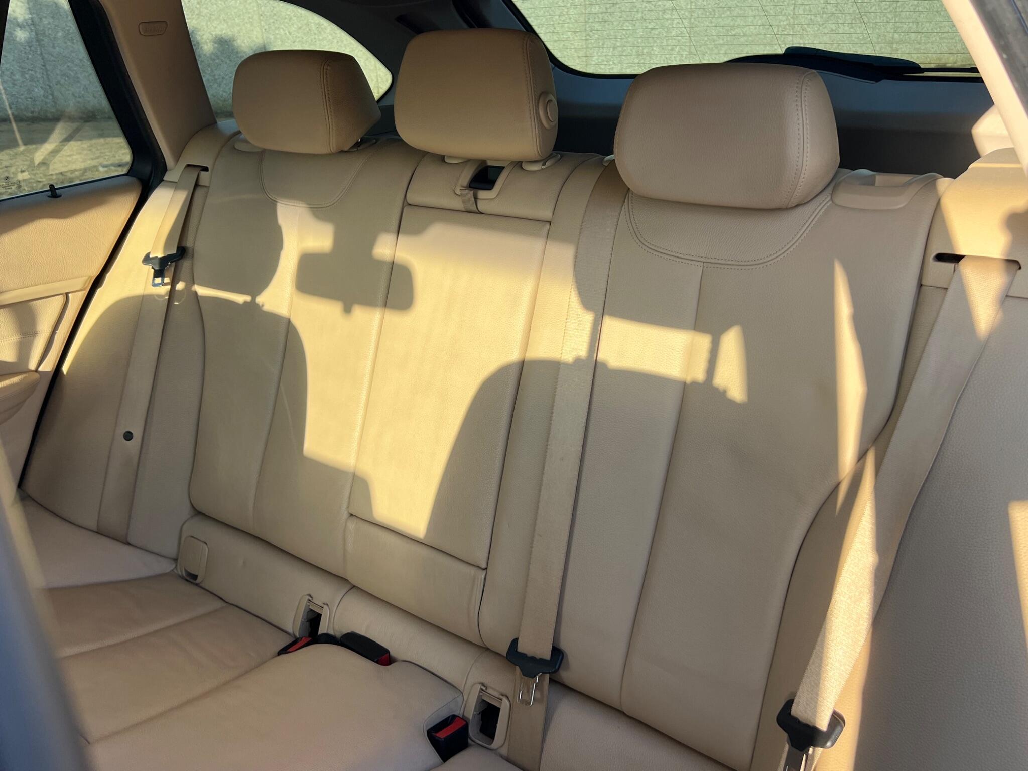 BMW 3 Series view 15