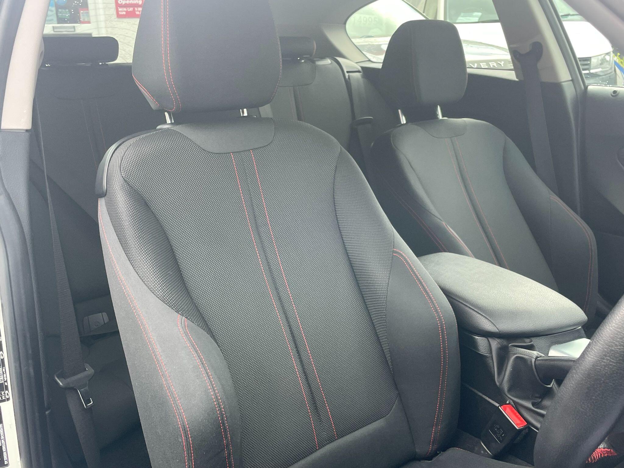 BMW 1 Series view 16