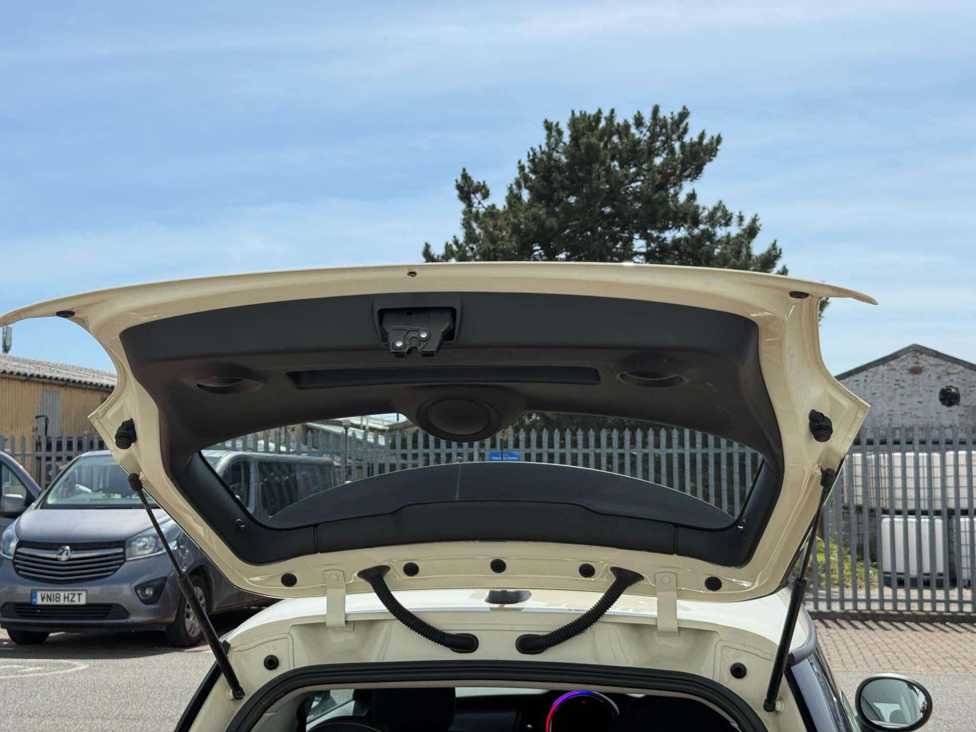 Mini Cooper view 29