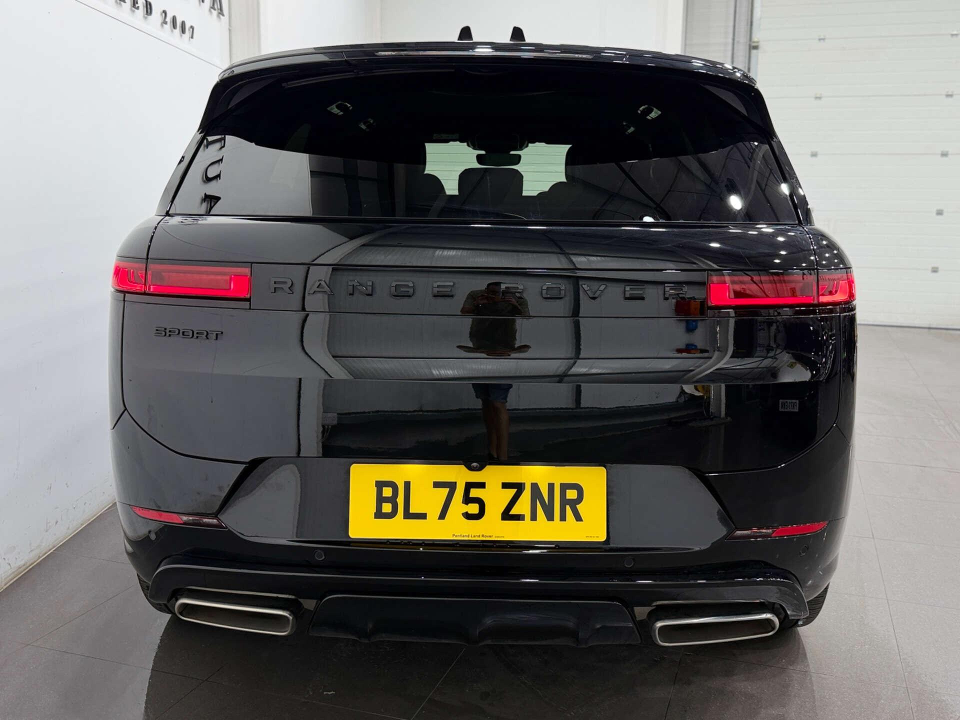 Land Rover Range Rover Sport view 7