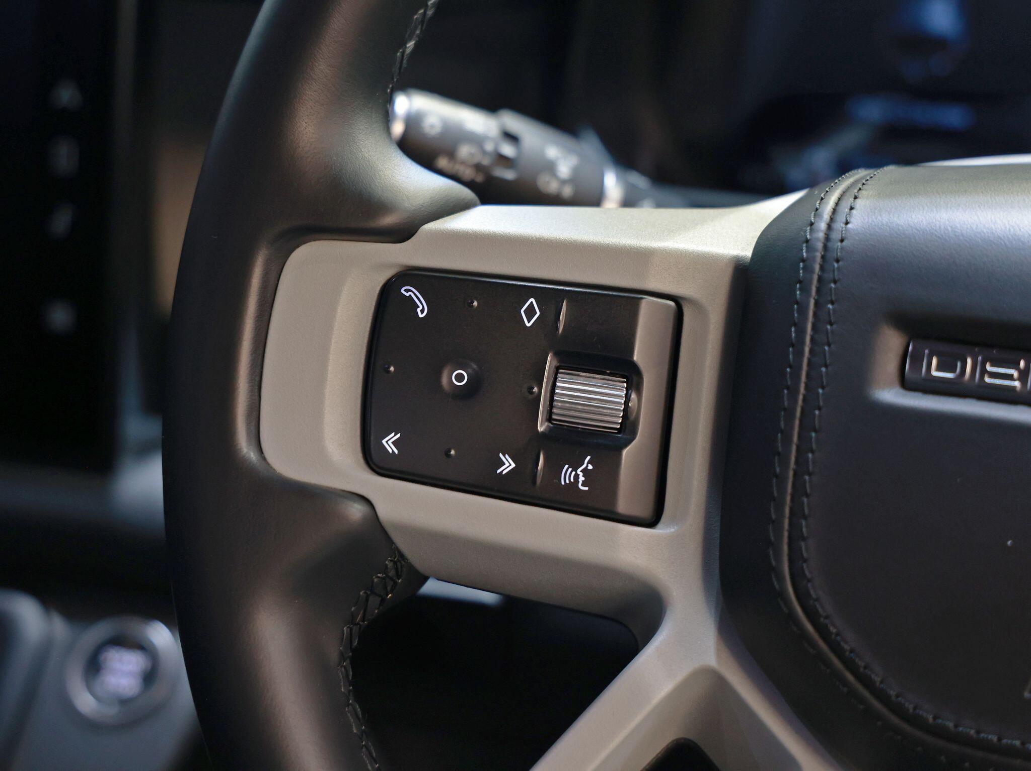 Land Rover Defender view 26
