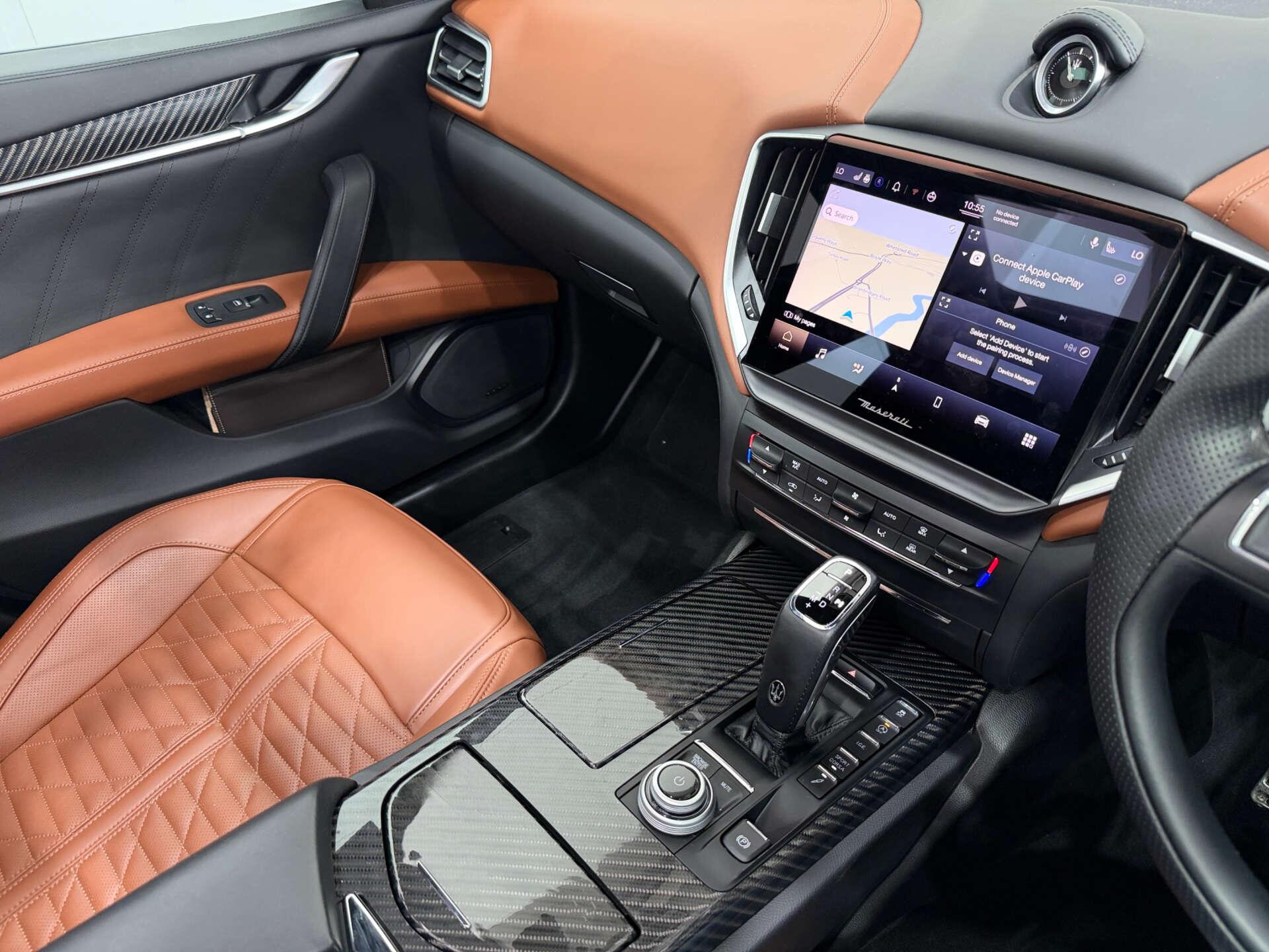 Maserati Ghibli view 50