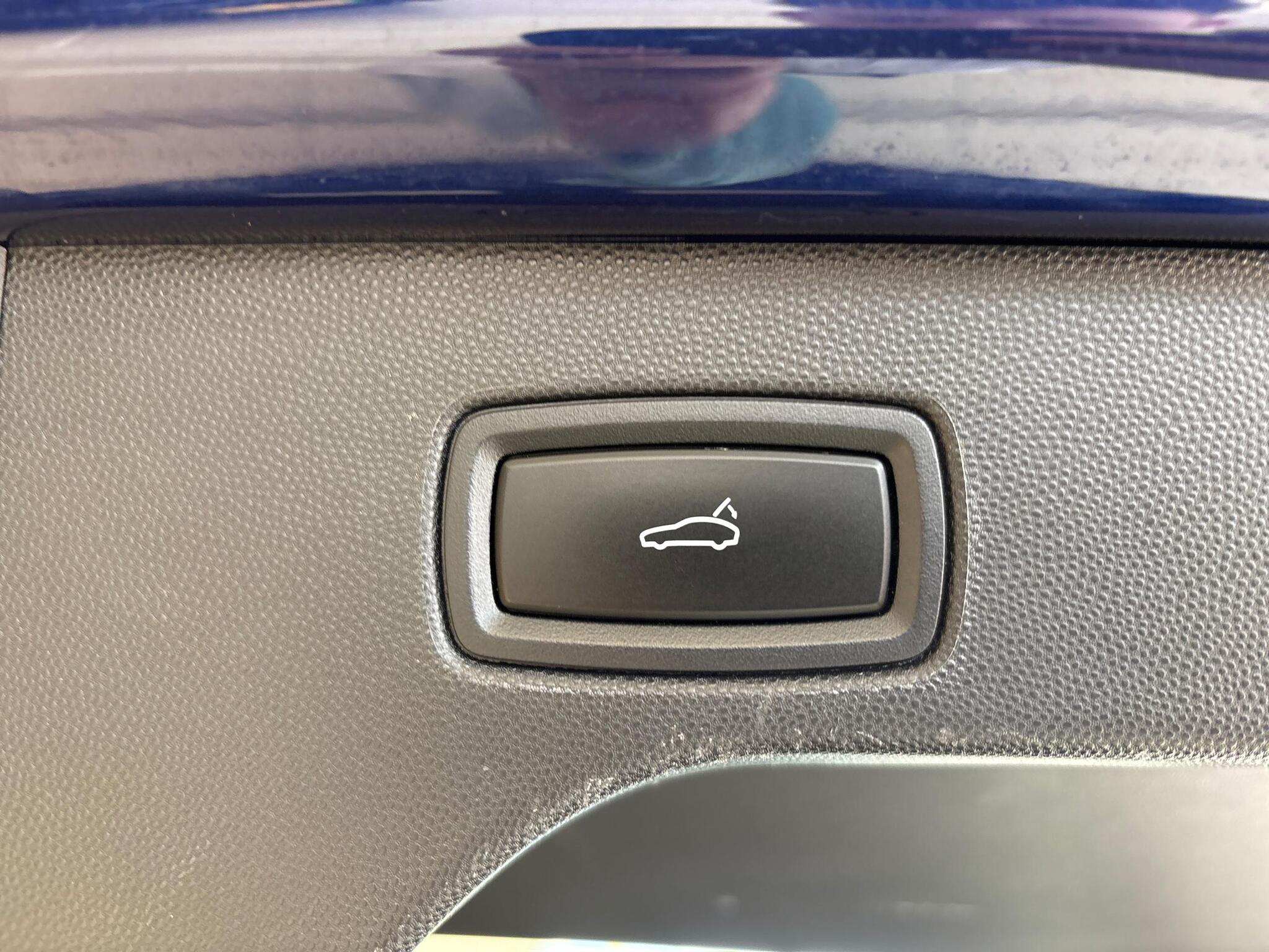 Porsche Macan view 45