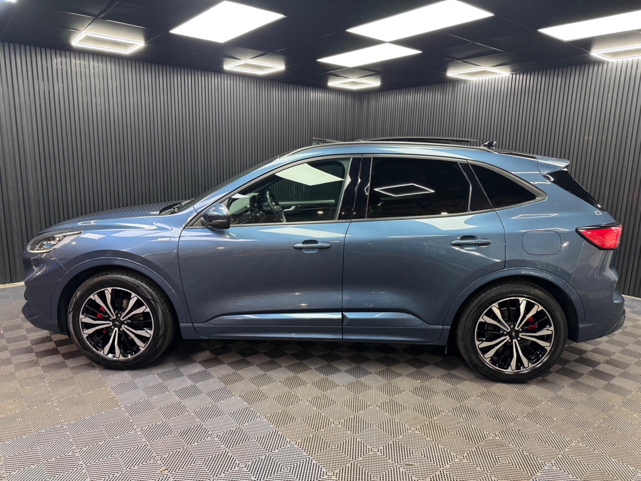 Ford Kuga view 4
