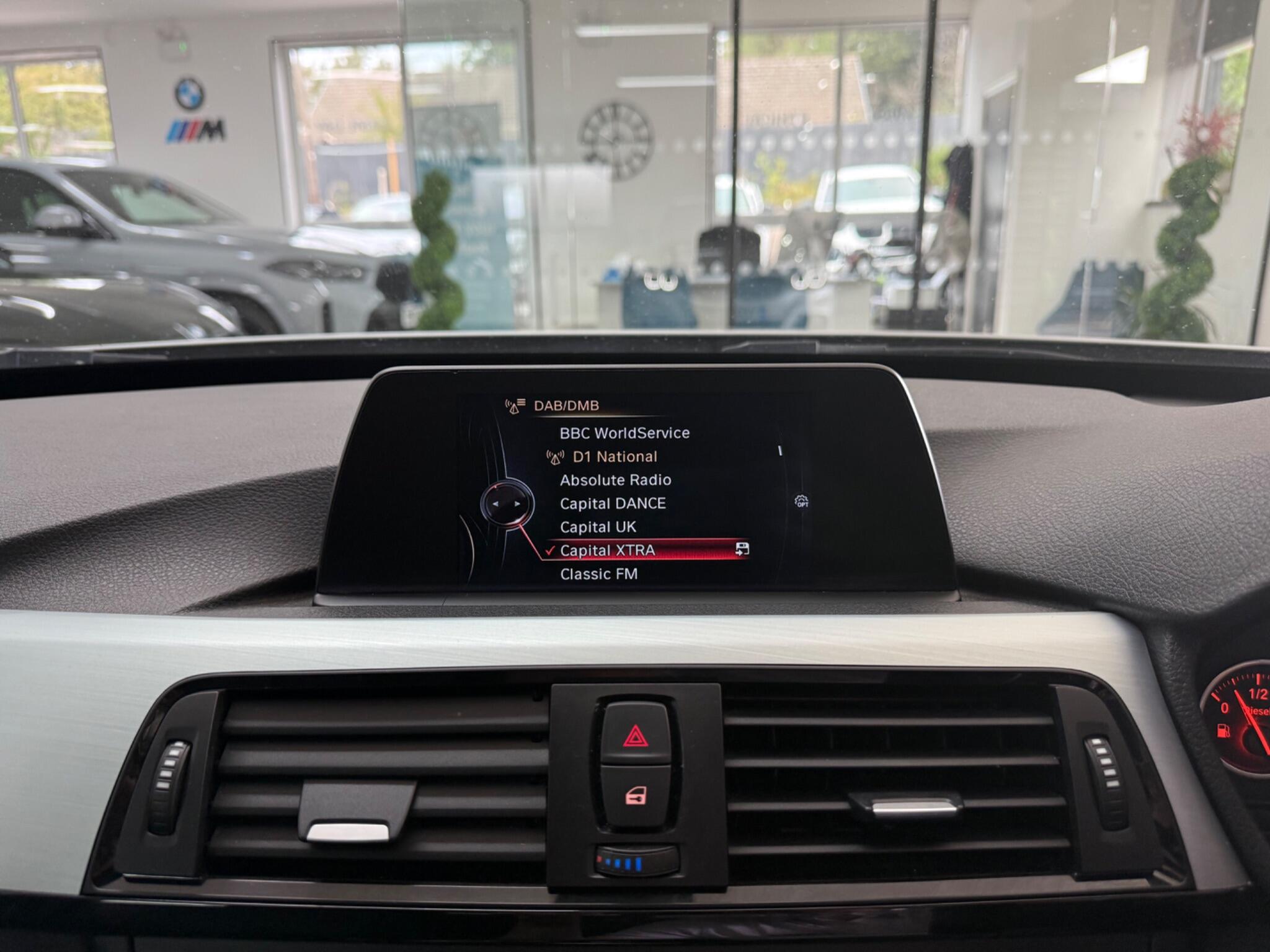 BMW 3 Series view 19