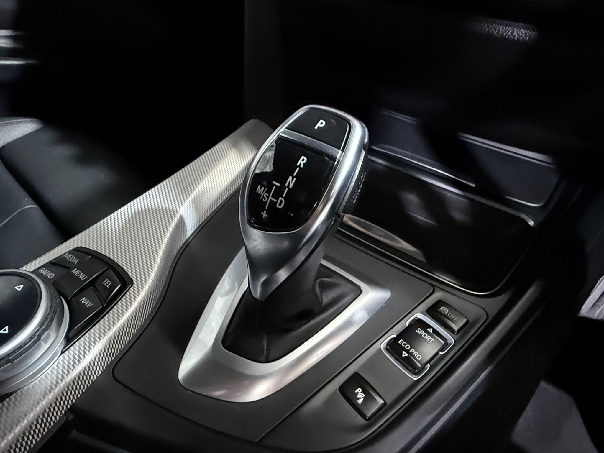 BMW 3 Series view 34