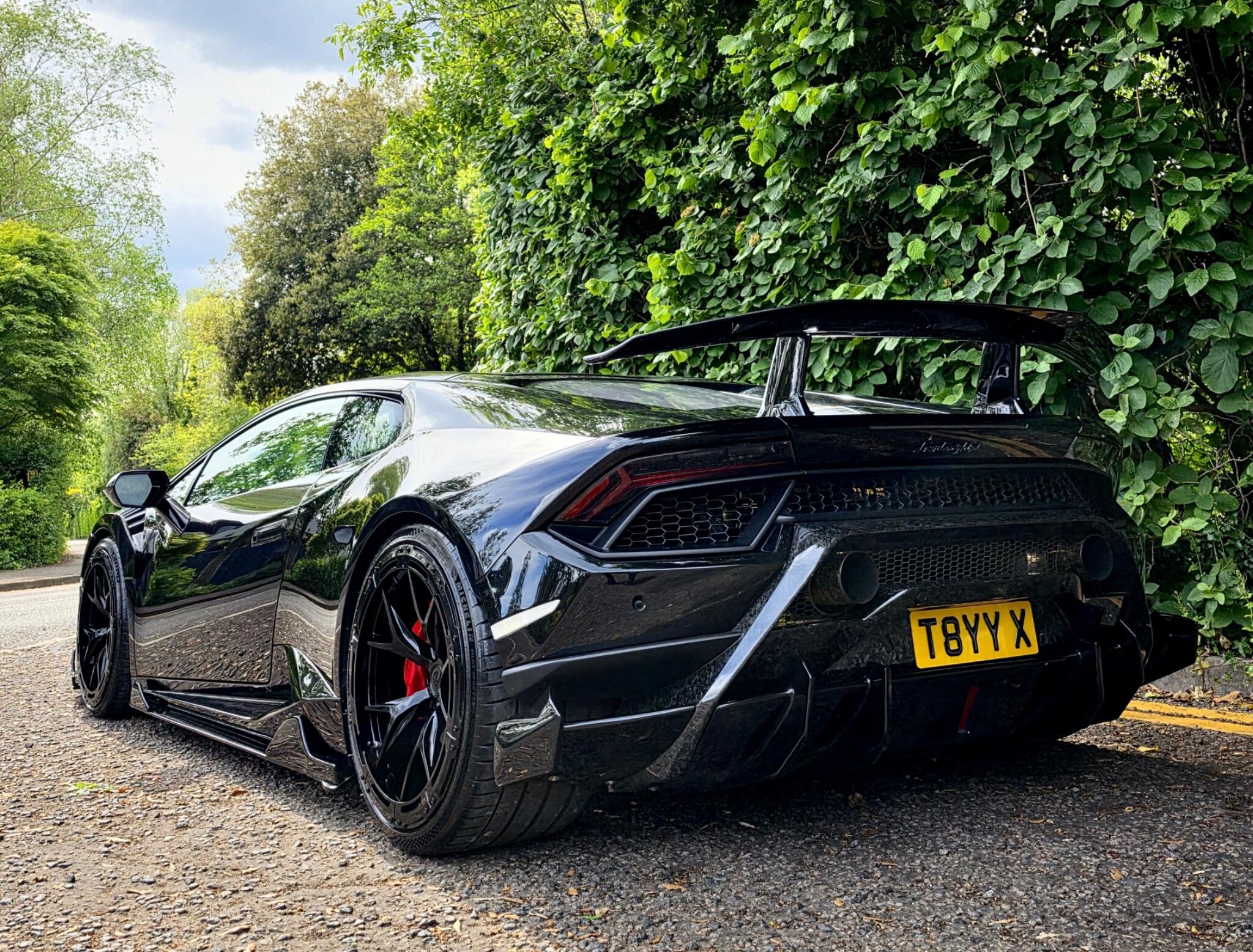 Lamborghini Huracan view 27