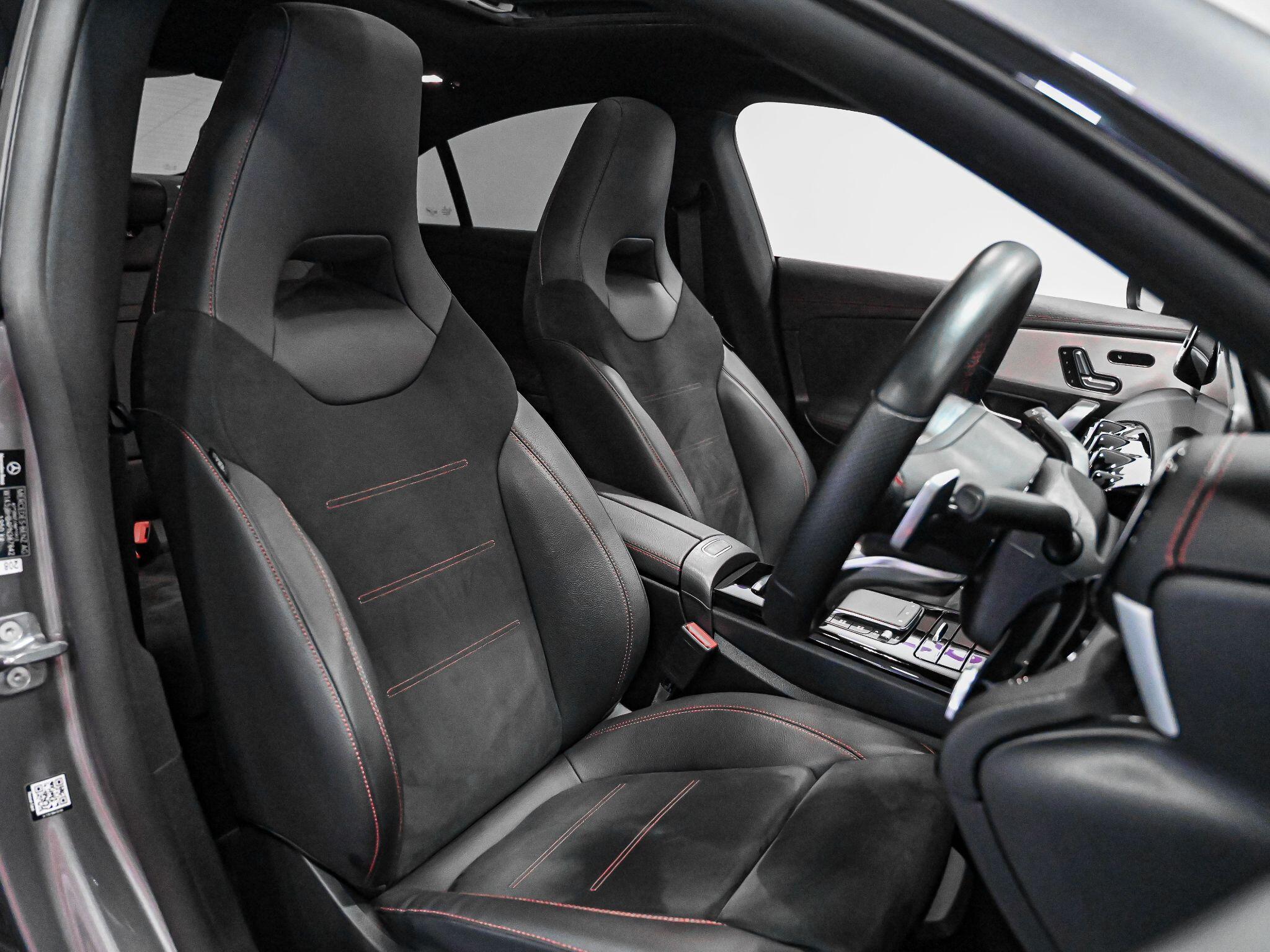 Mercedes-Benz Cla view 3