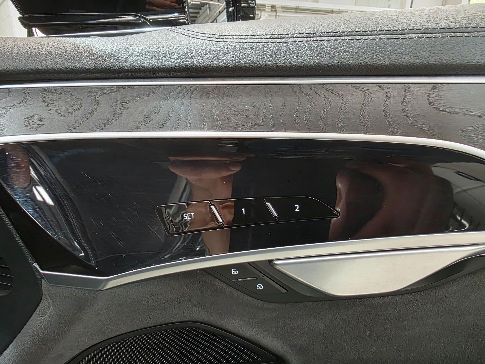 Audi A8 view 18