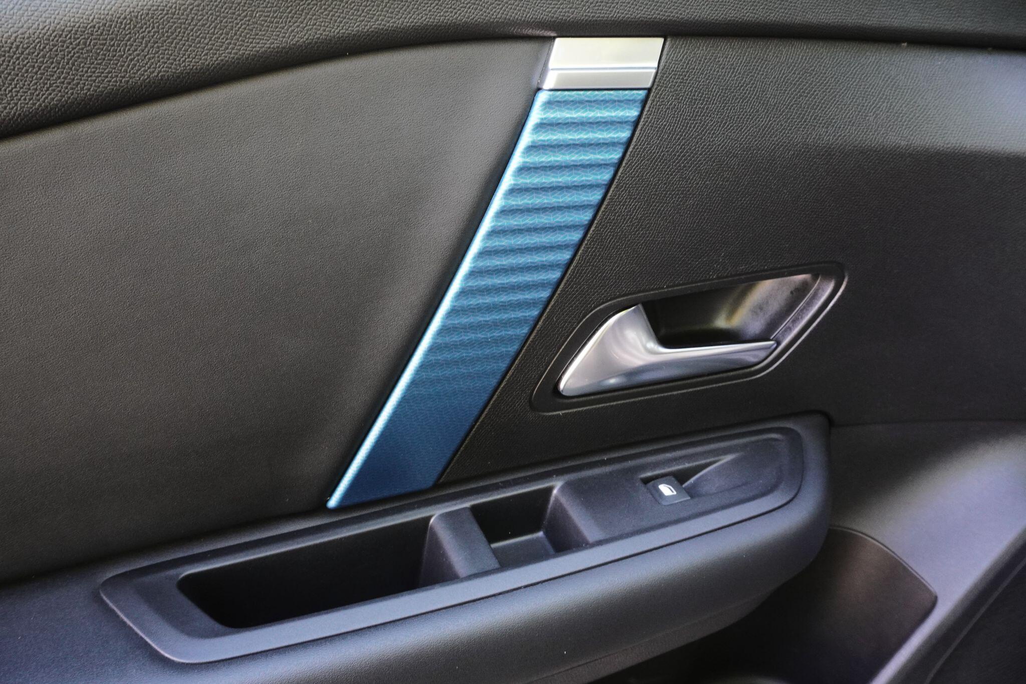 Citroen e-C4 view 49