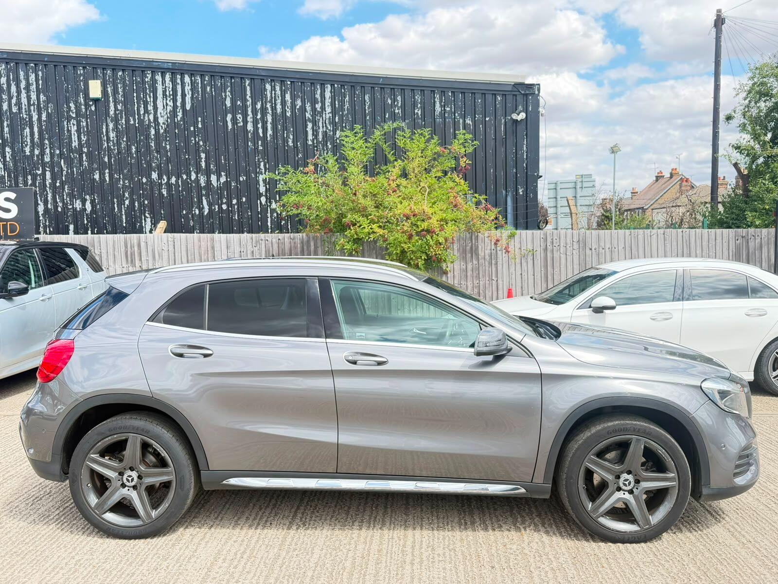 Mercedes-Benz Gla view 7