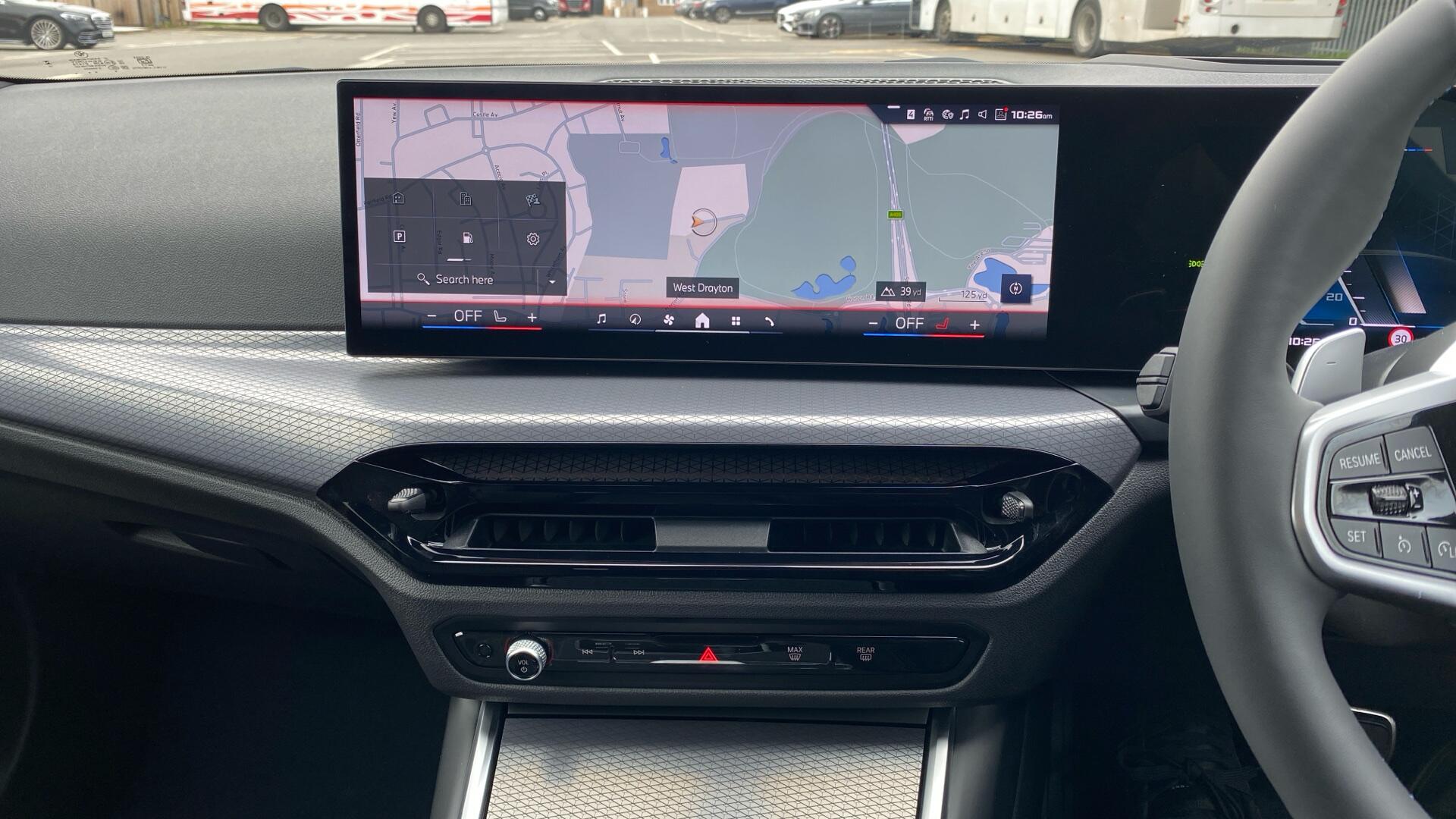 BMW 3 Series view 8