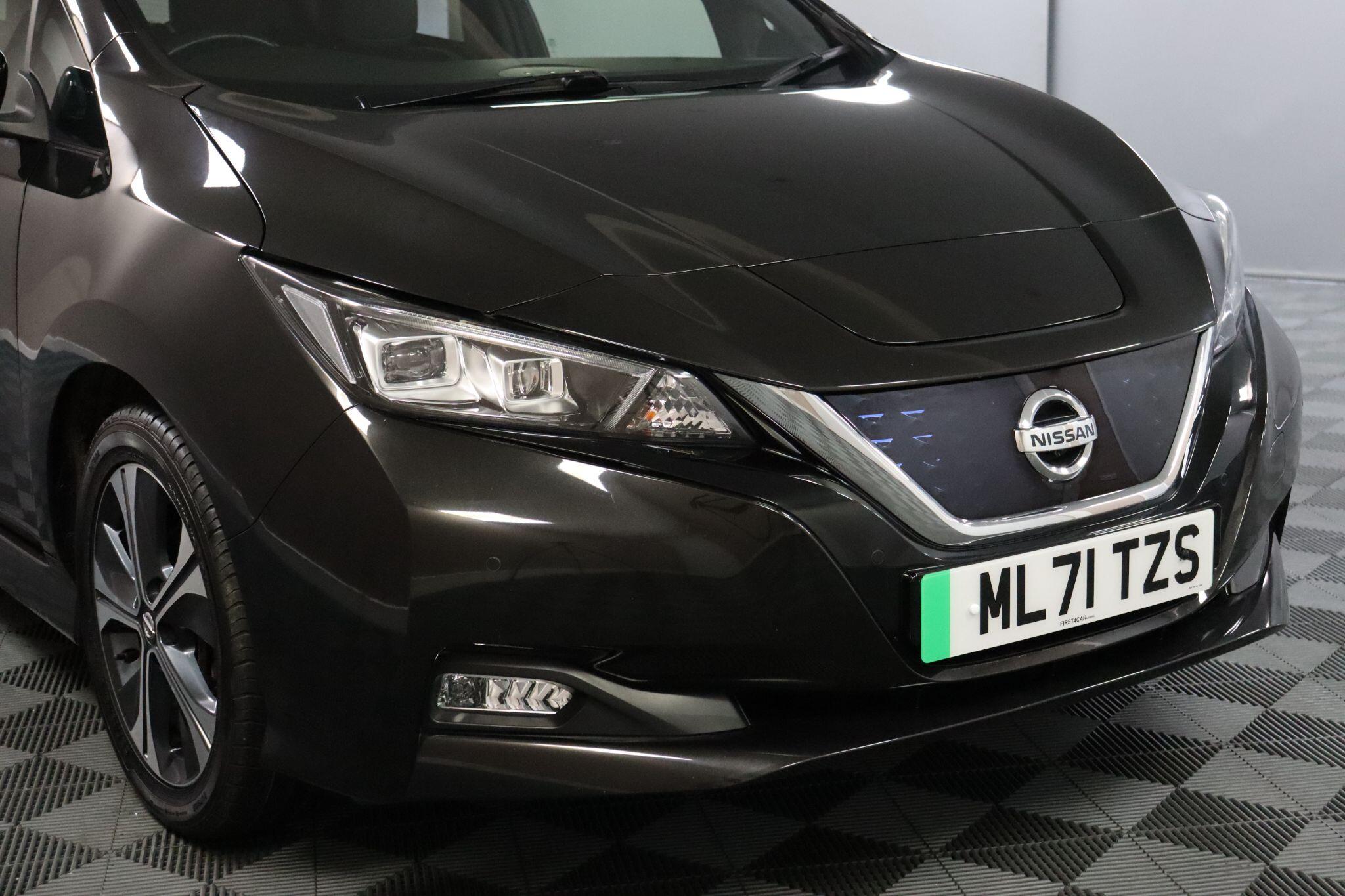 Nissan Leaf view 26