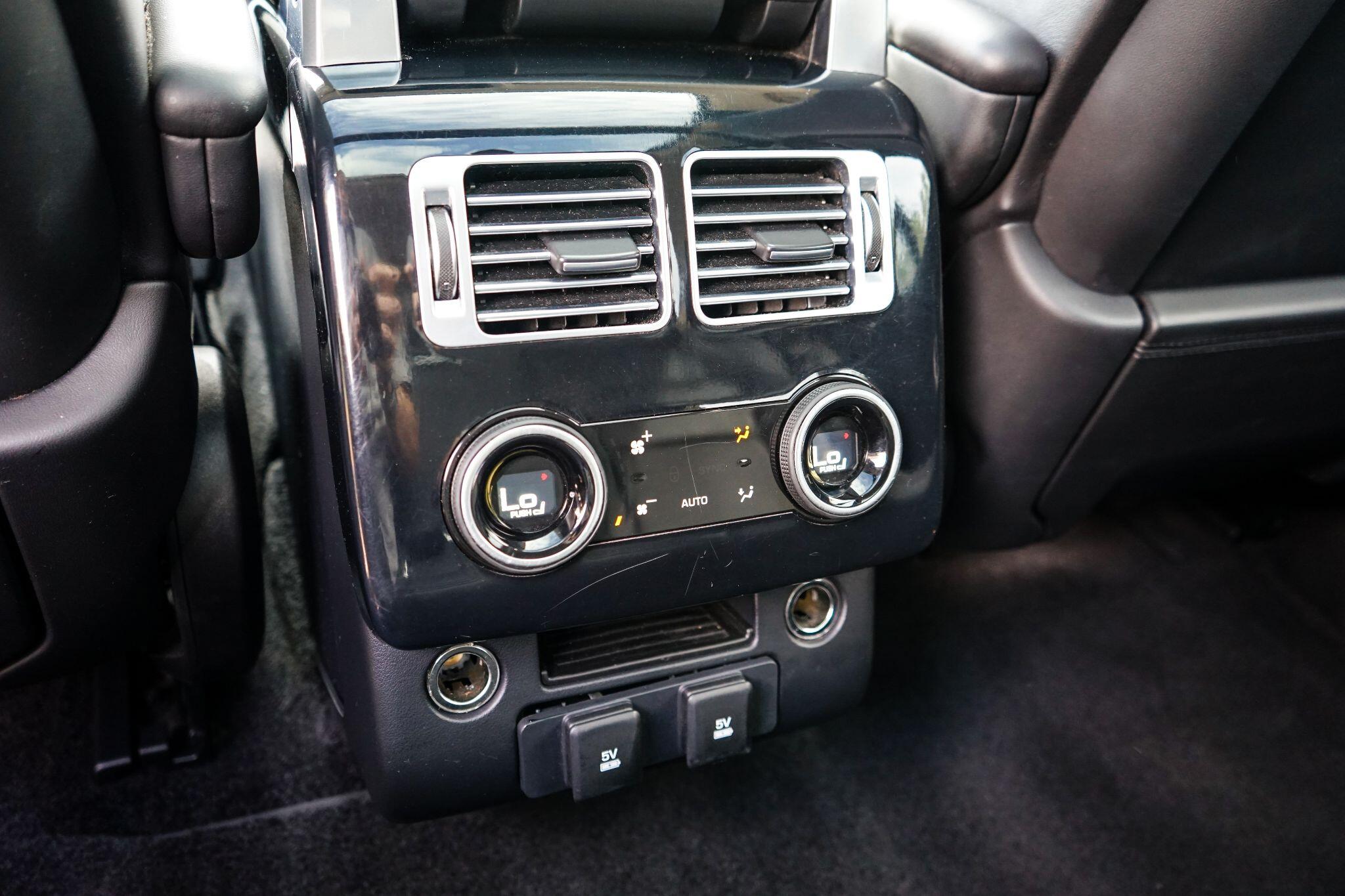 Land Rover Range Rover view 23