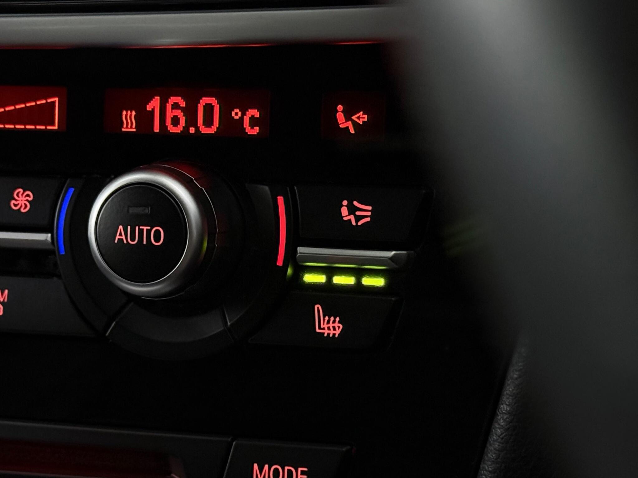 BMW X6 view 24