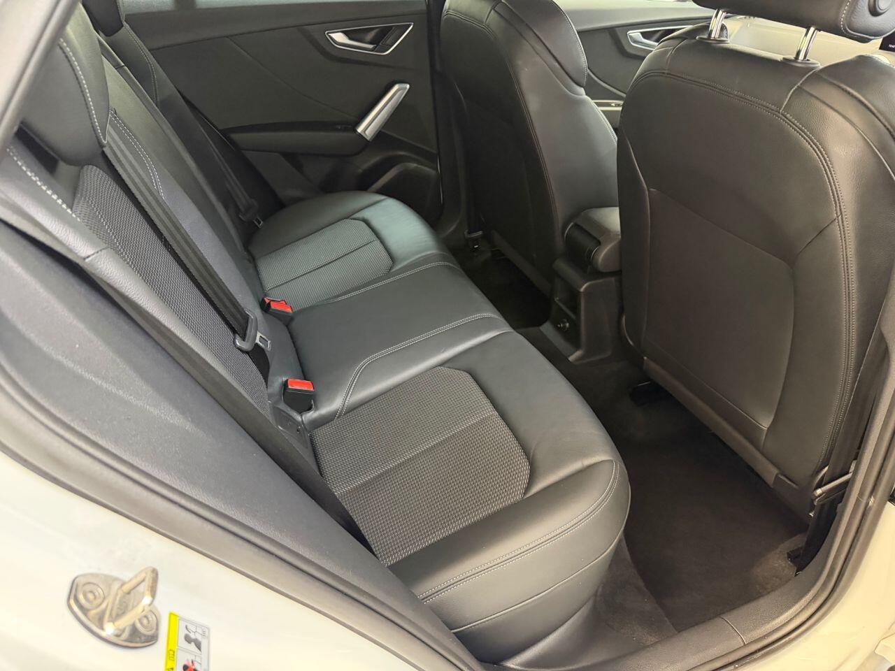 Audi Q2 view 25